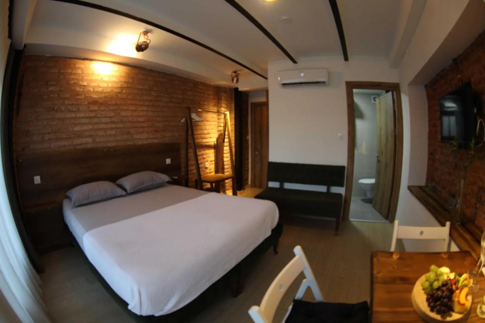 Photo of the whole room in Fanus Suites Karaköy