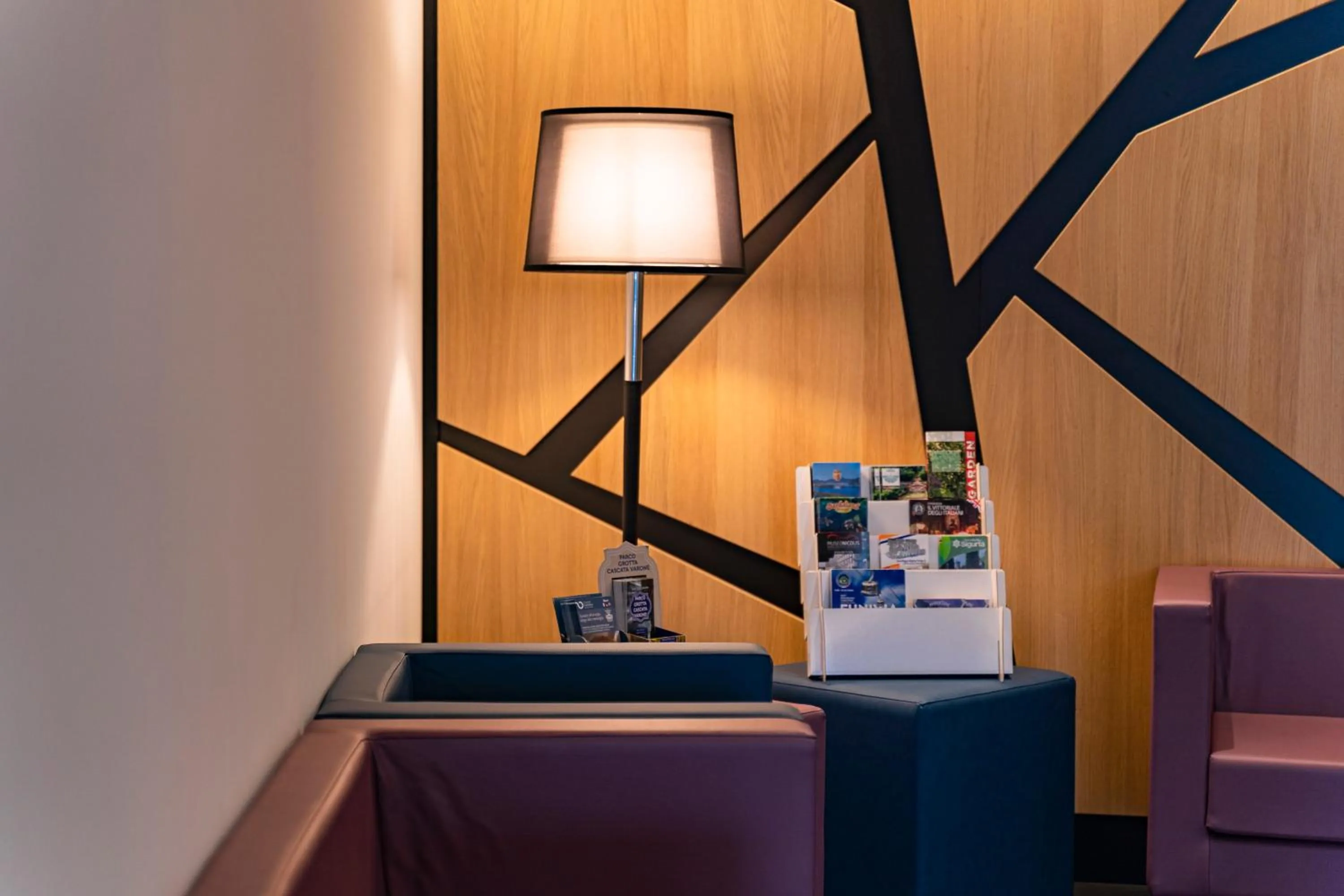 Lobby or reception in GARNI' FOCI