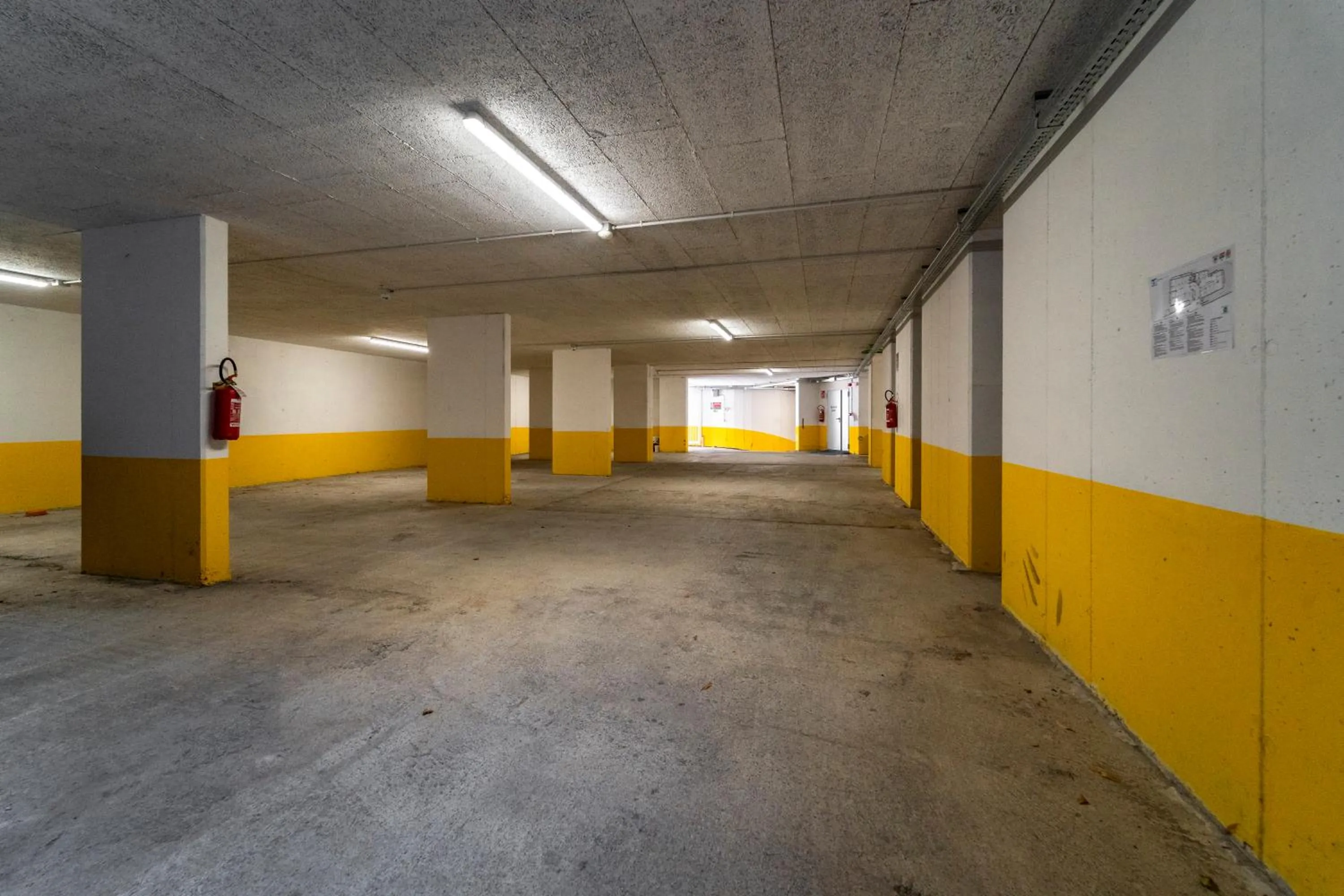 Parking in GARNI' FOCI