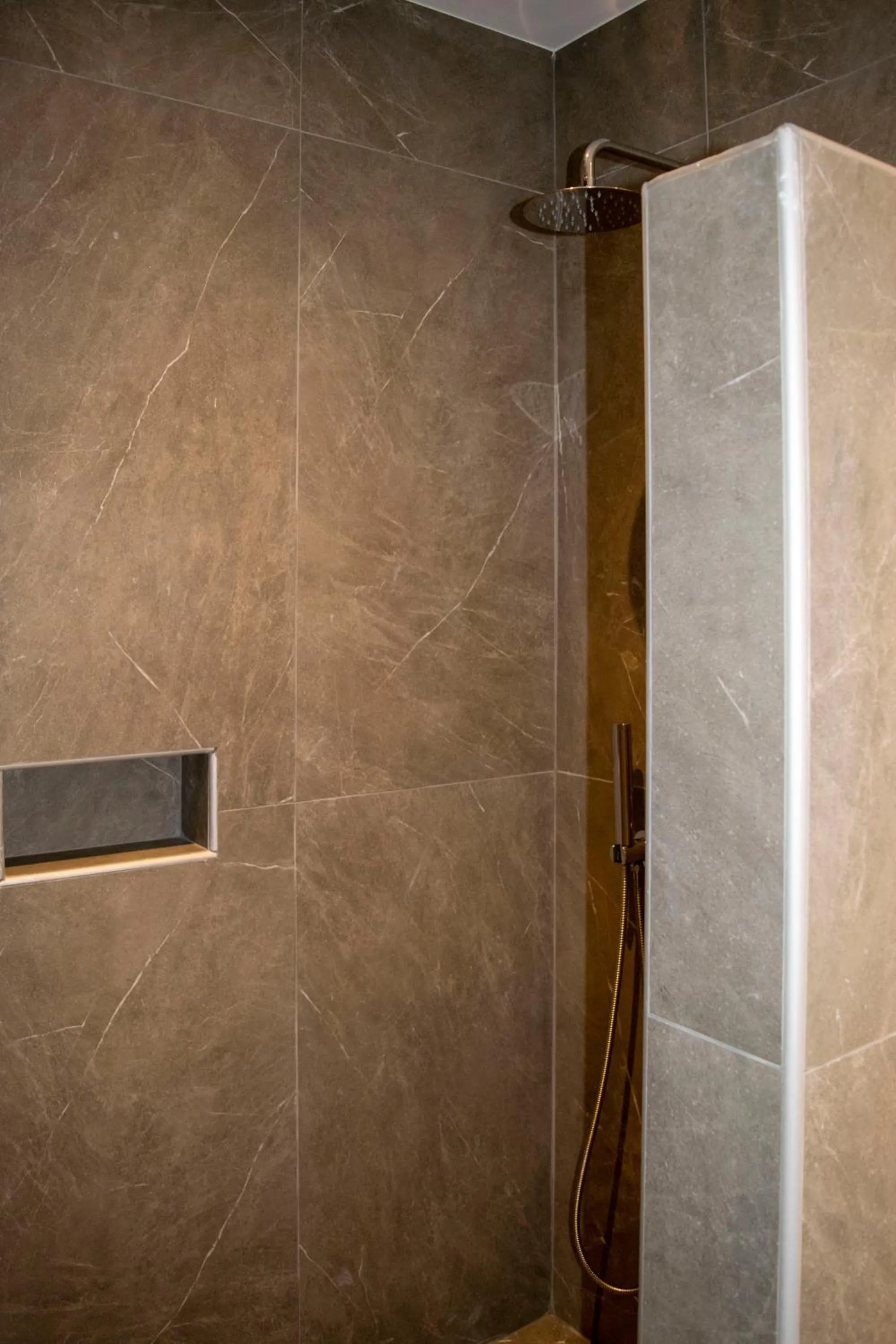 Shower in Giannoulaki Resort