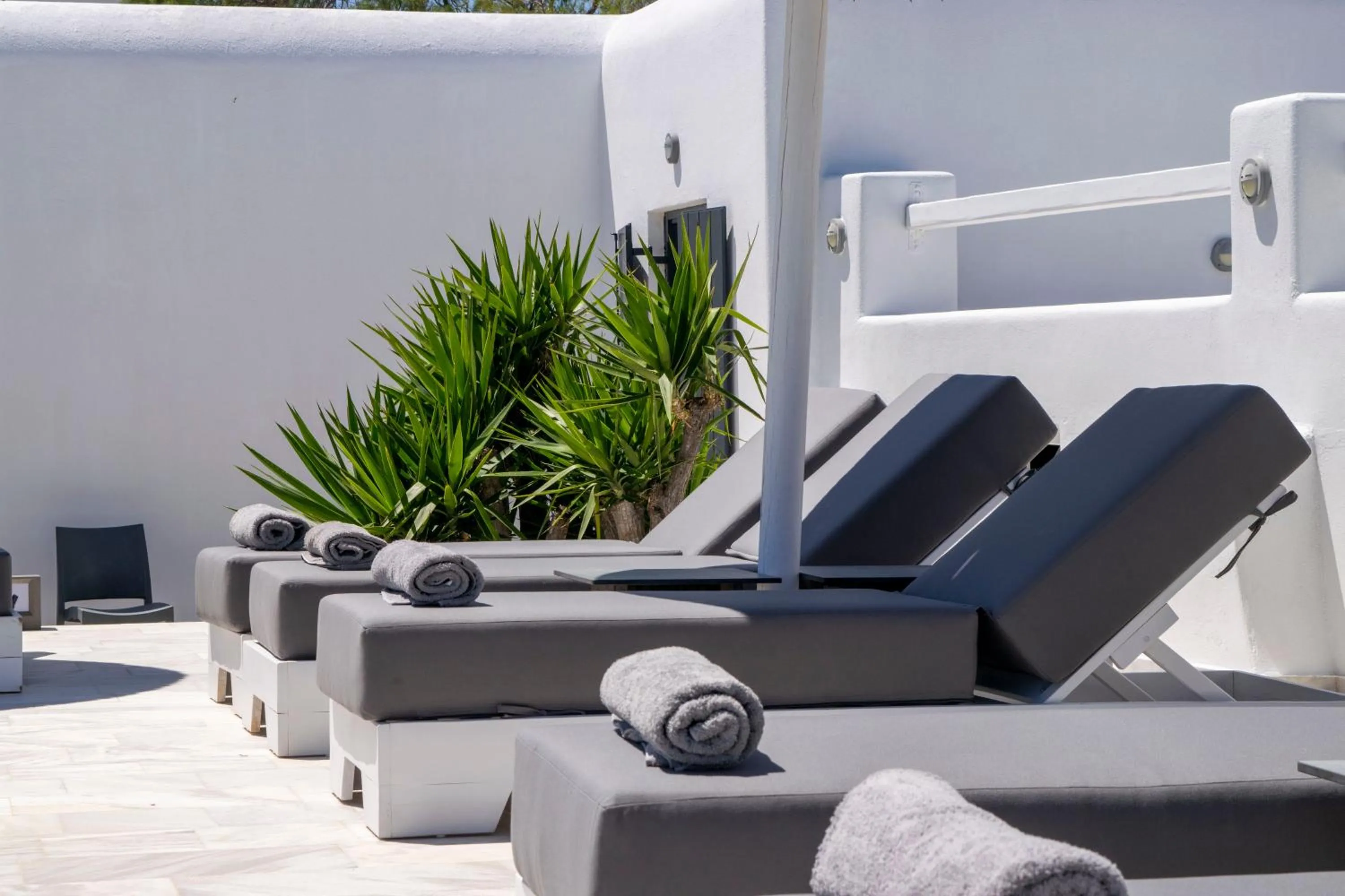 sunbed in Giannoulaki Resort