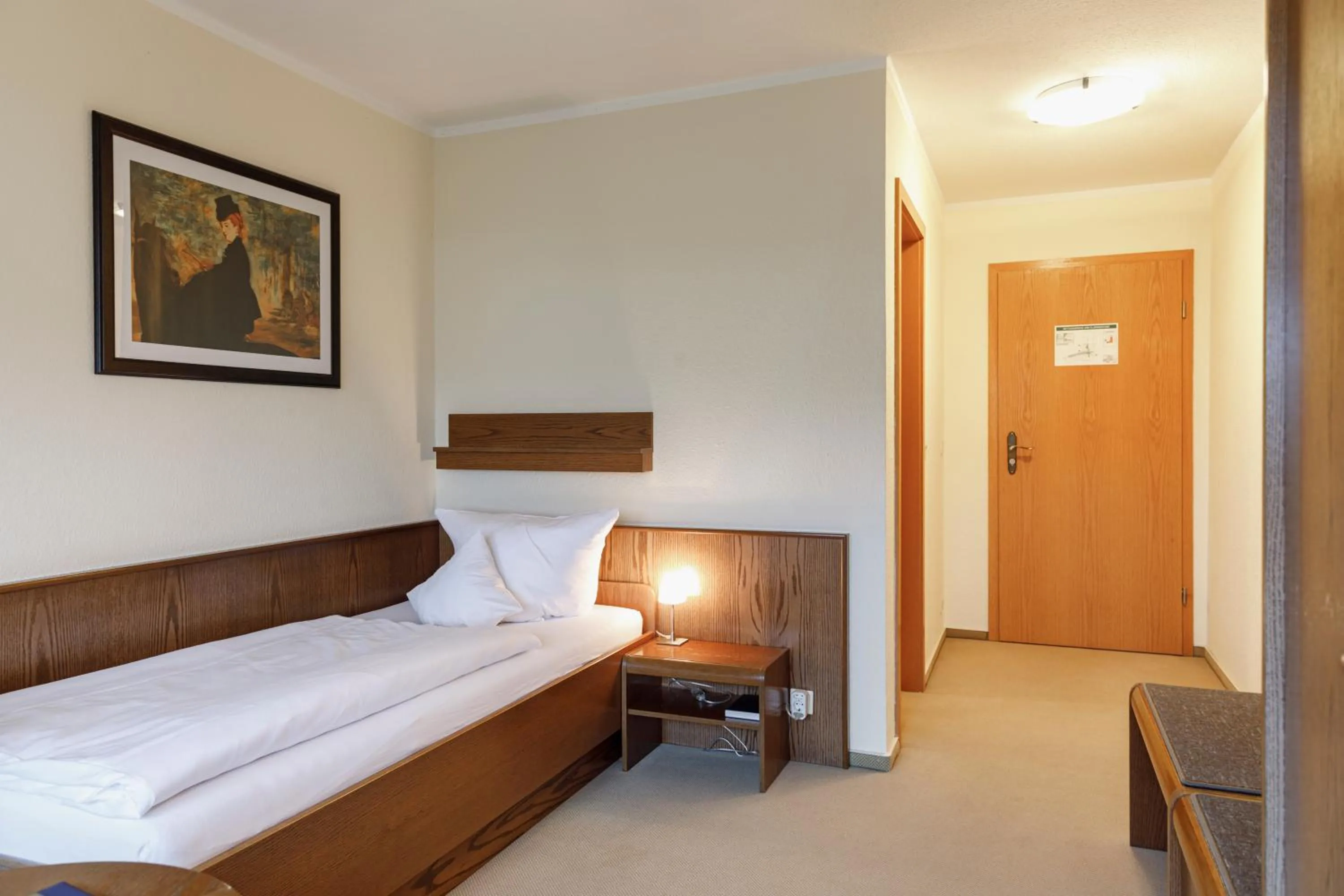 Photo of the whole room, Bed in Eisenberger Hof