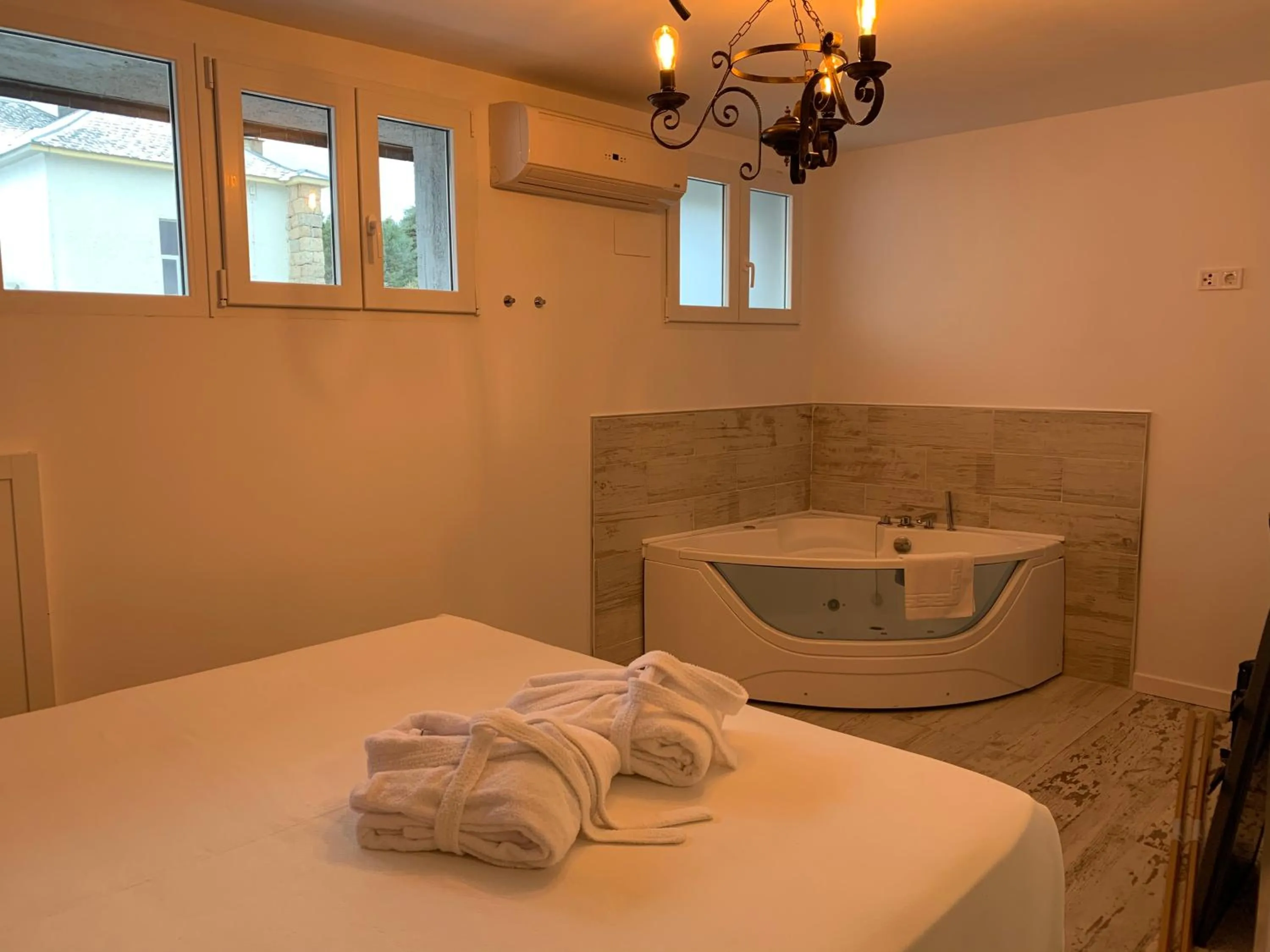 Hot Tub in Habitaciones Premium Finca la Casona