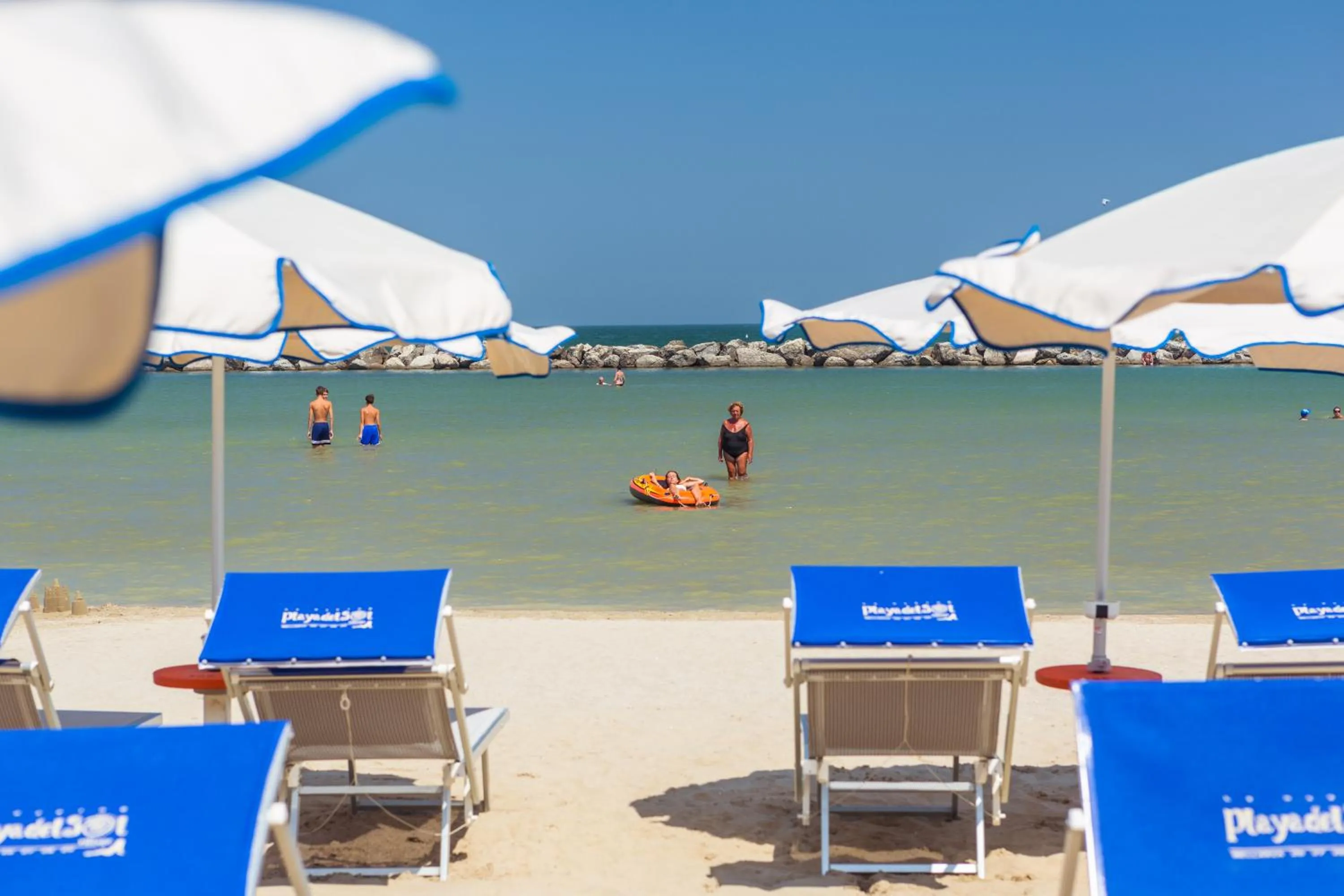 Beach in Hotel La Pace - Bianchi Hotels