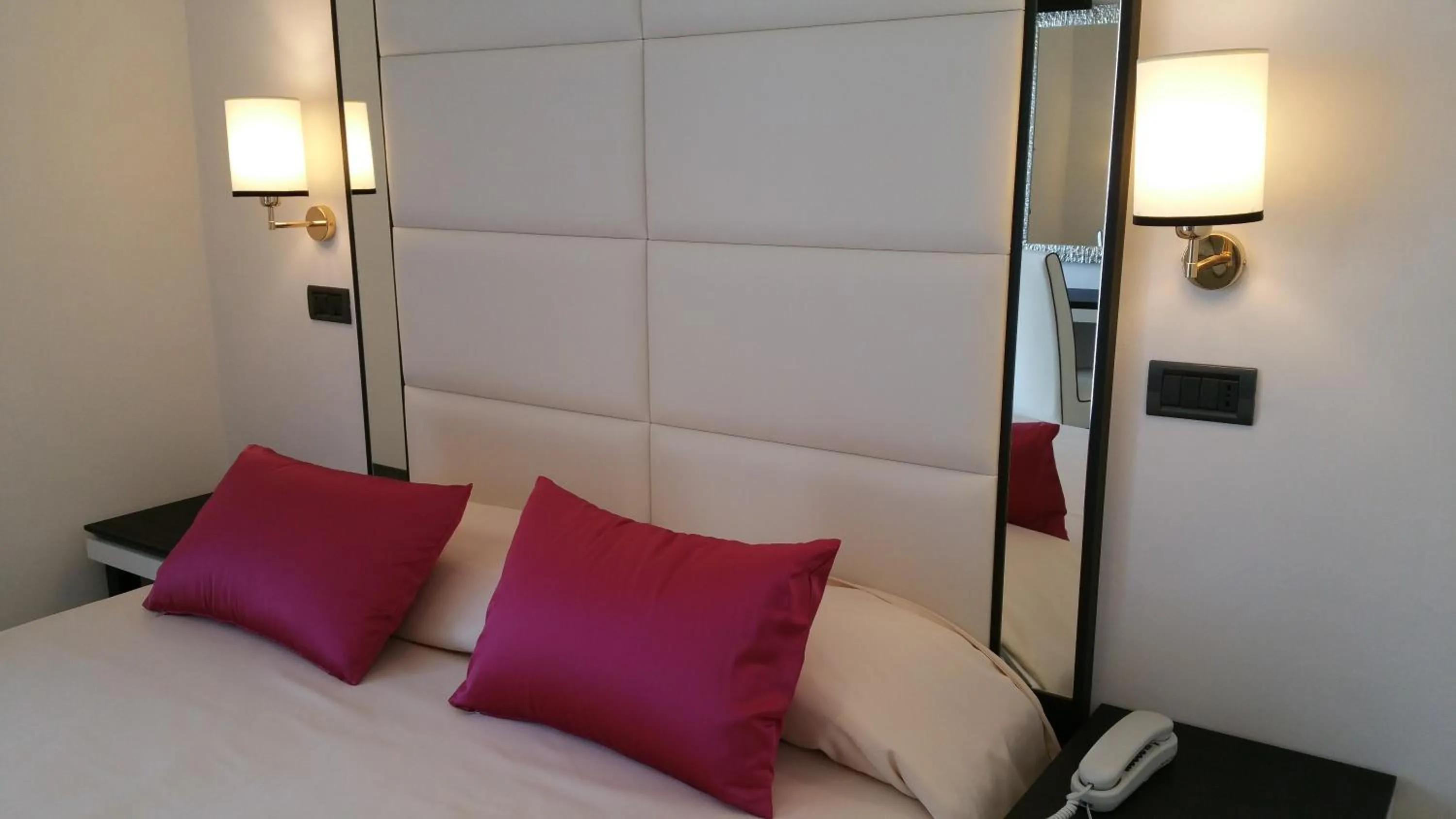 Photo of the whole room, Bed in Hotel La Pace - Bianchi Hotels