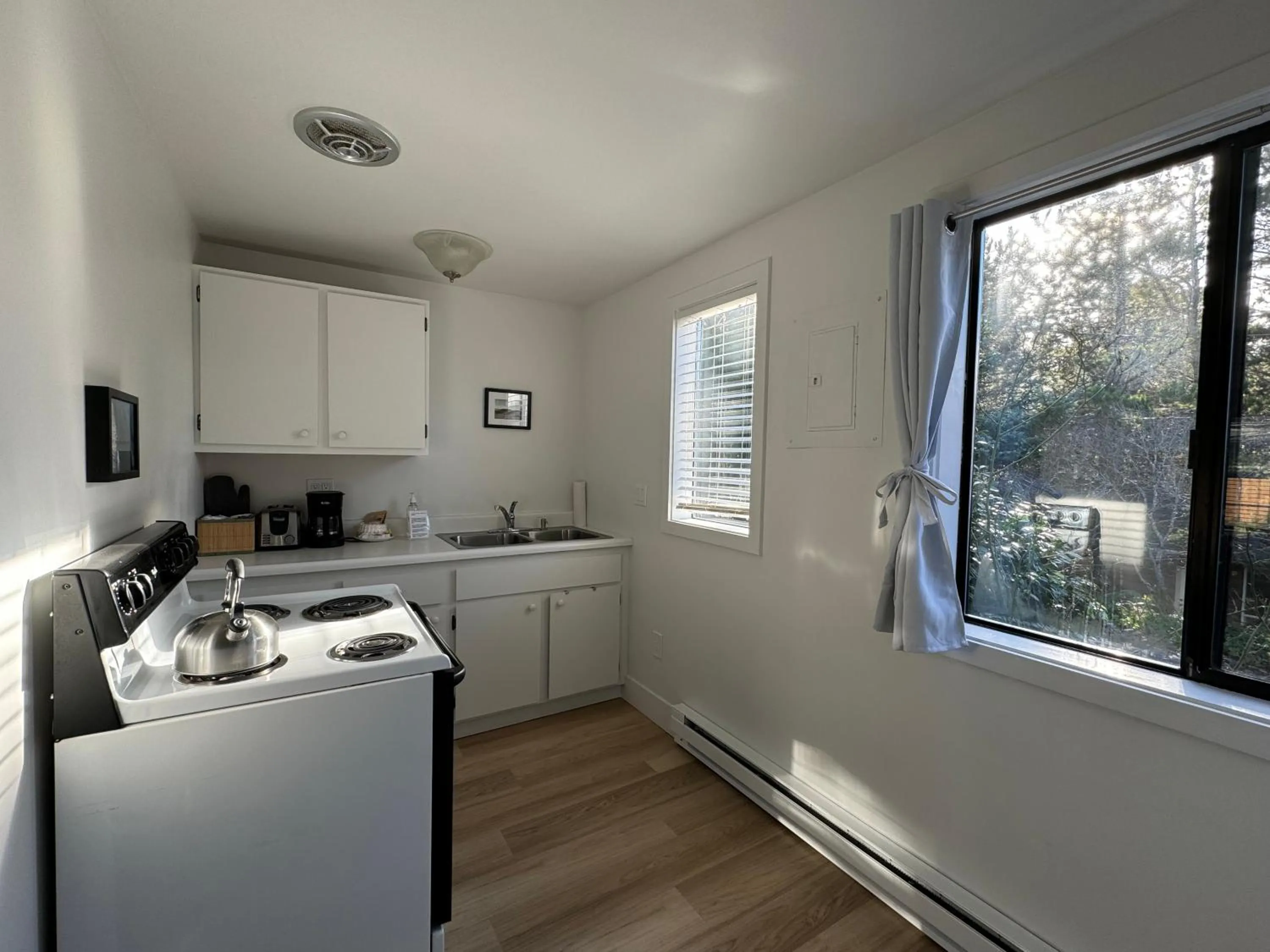 kitchen in San Dune Inn