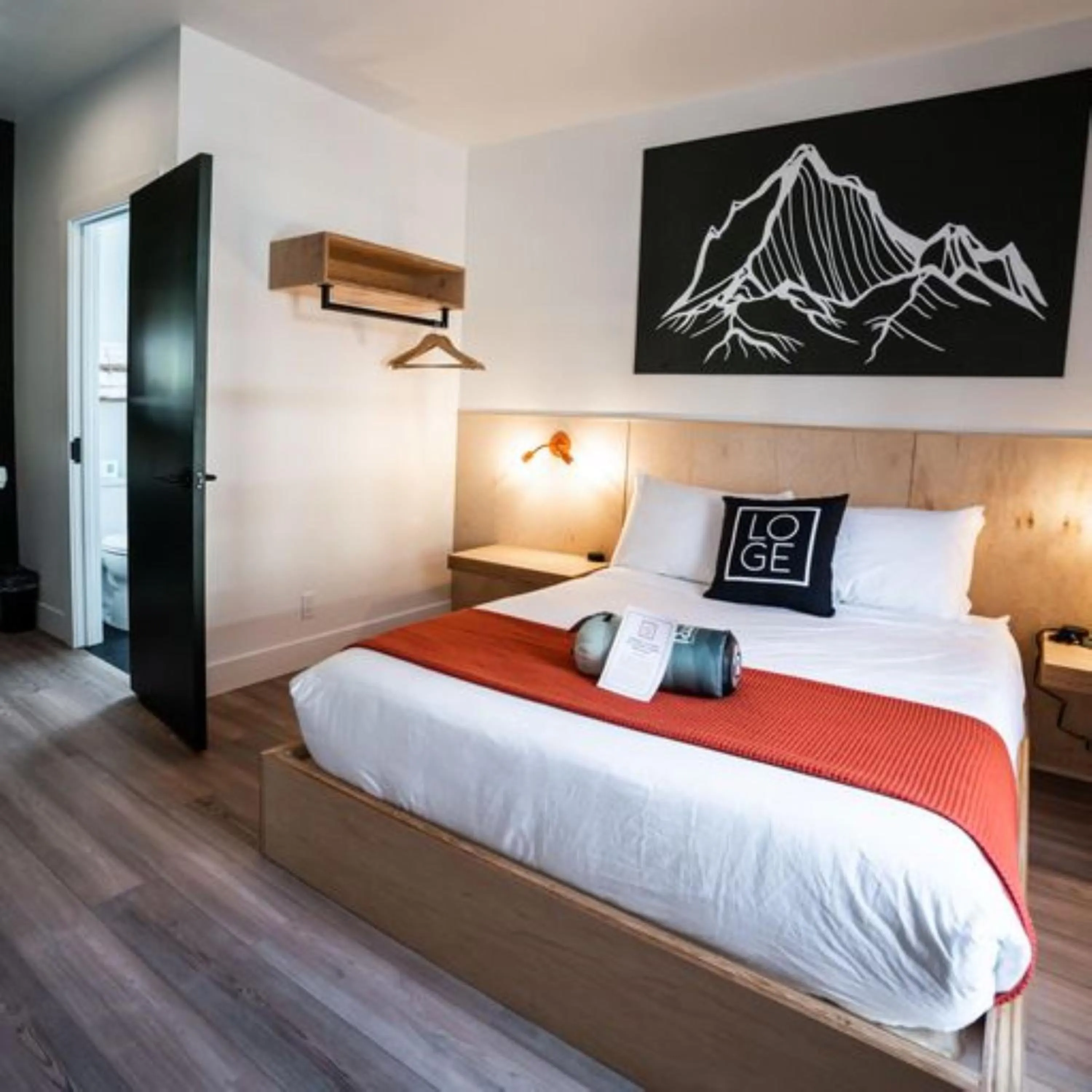 Bedroom, Bed in LOGE Leavenworth