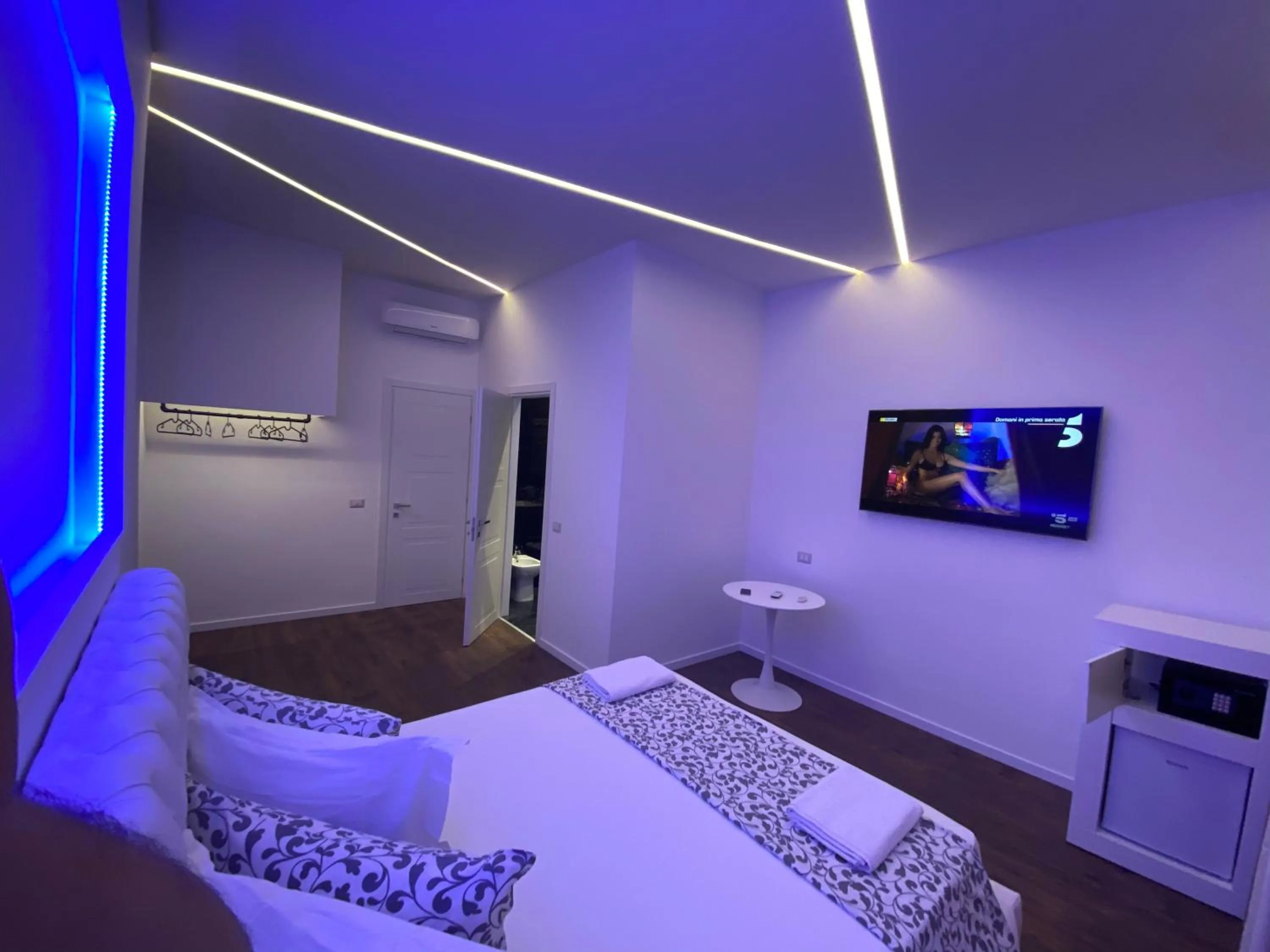 Bedroom, Bed in Vatican G&G Suites