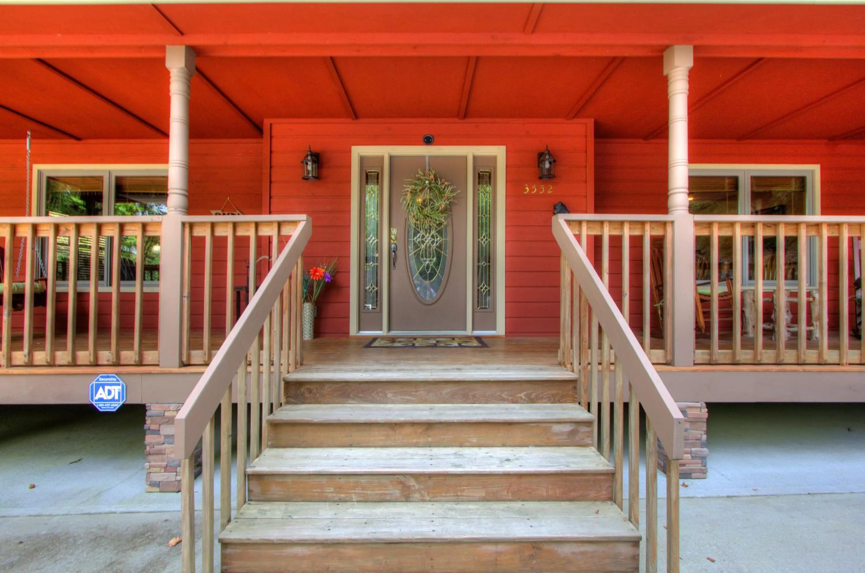 Facade/entrance in Gorgeous "Country Roads" by HoneyBearCabins 4BR 4BA, next to pool, easy drive, main strip location!