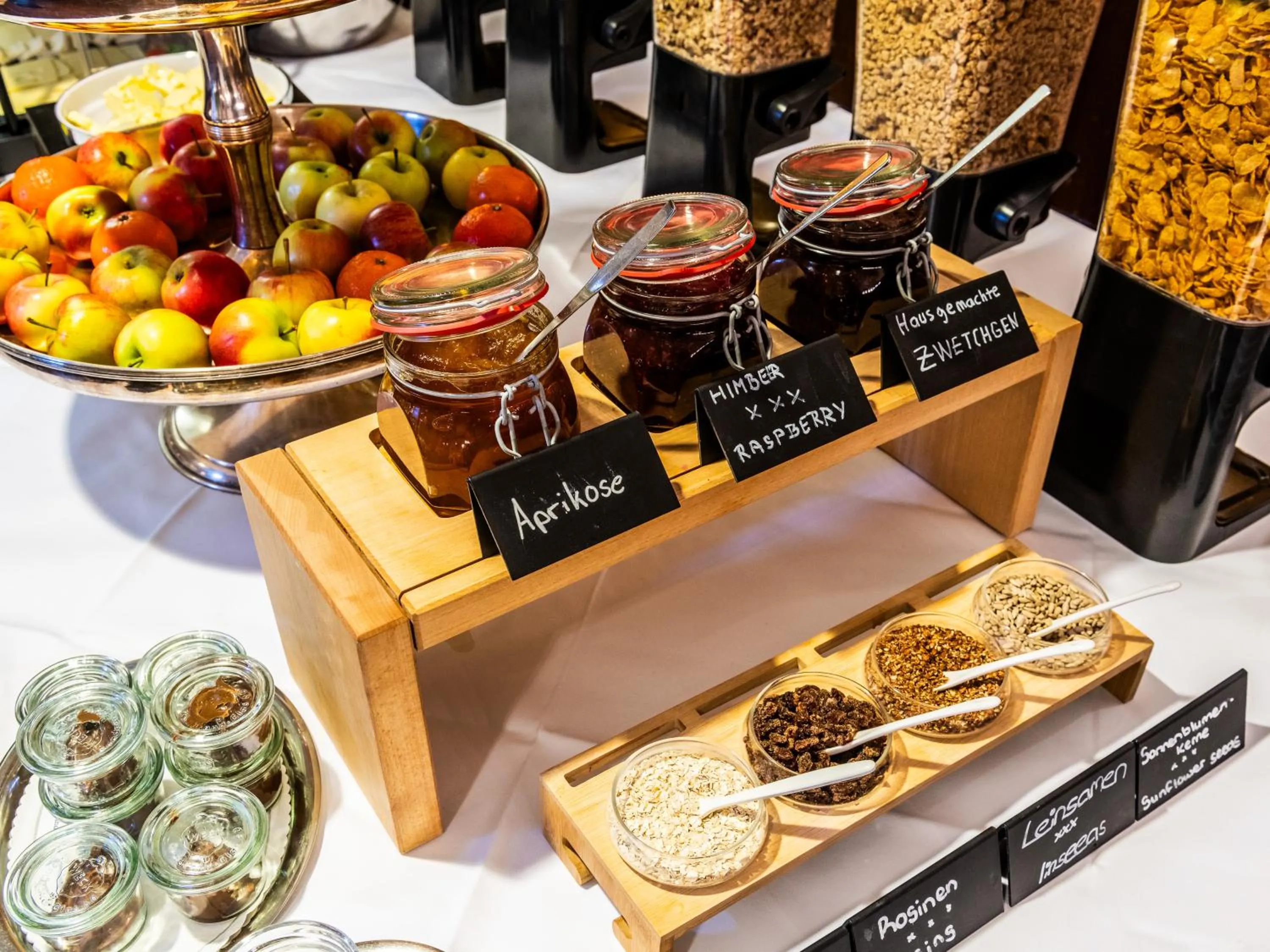 Breakfast in Hotel Royal