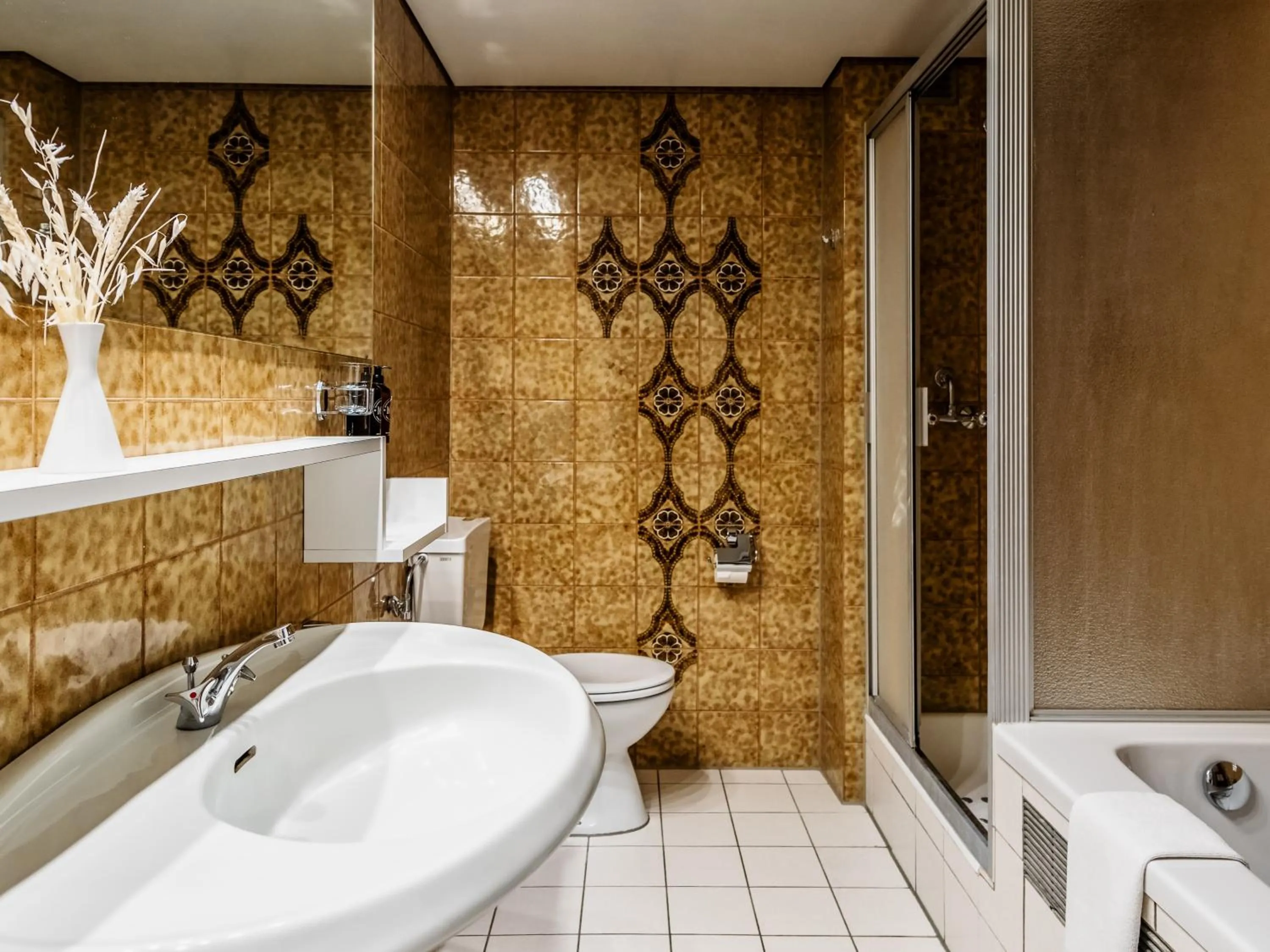 Bathroom in Hotel Royal