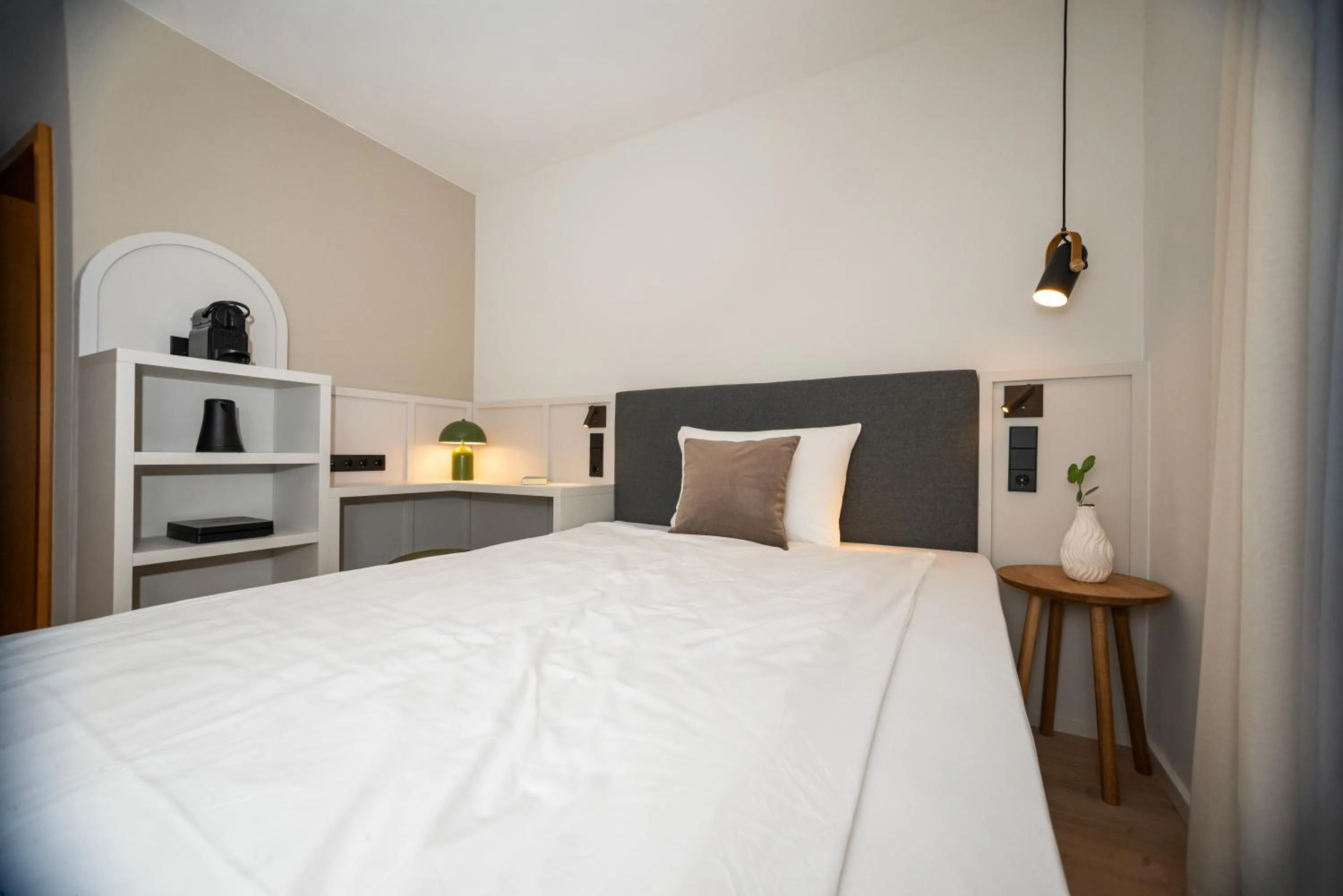 Photo of the whole room, Bed in Villa Waldperlach by Blattl