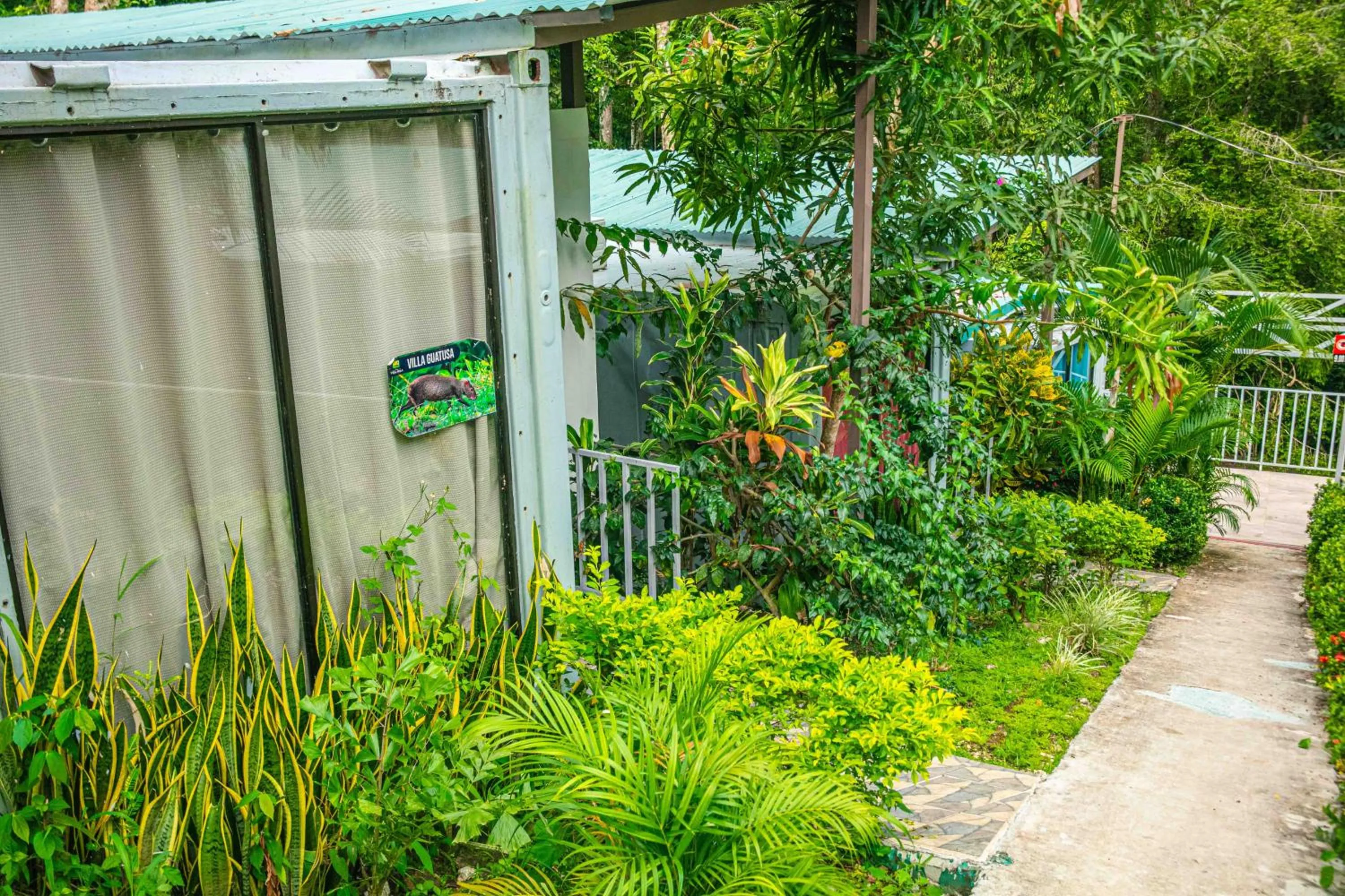 HOTEL, VILLAS y GLAMPINGS MYA -PUERTO VIEJO, Limon, CR