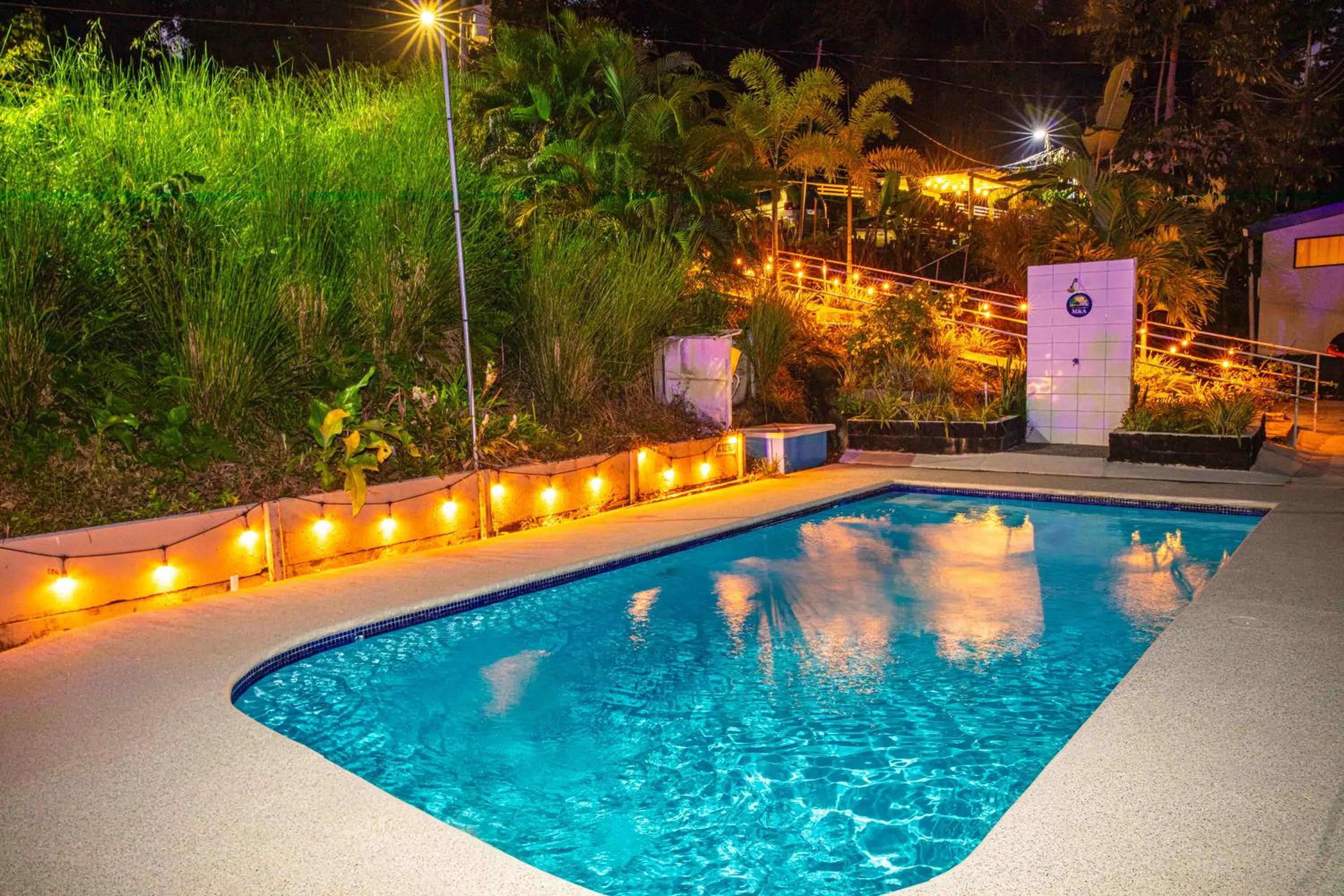 HOTEL, VILLAS y GLAMPINGS MYA -PUERTO VIEJO, Limon, CR