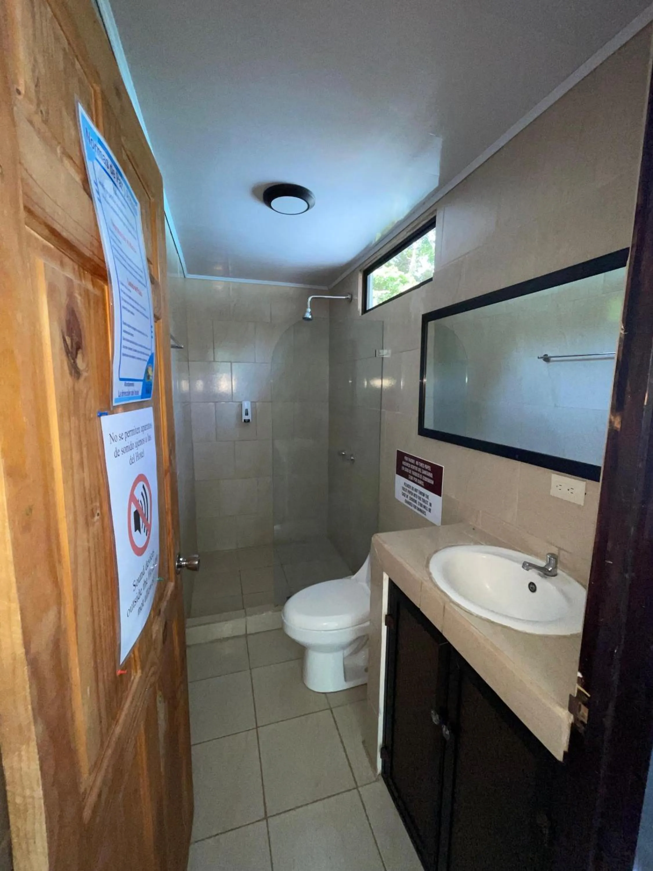 HOTEL, VILLAS y GLAMPINGS MYA -PUERTO VIEJO, Limon, CR