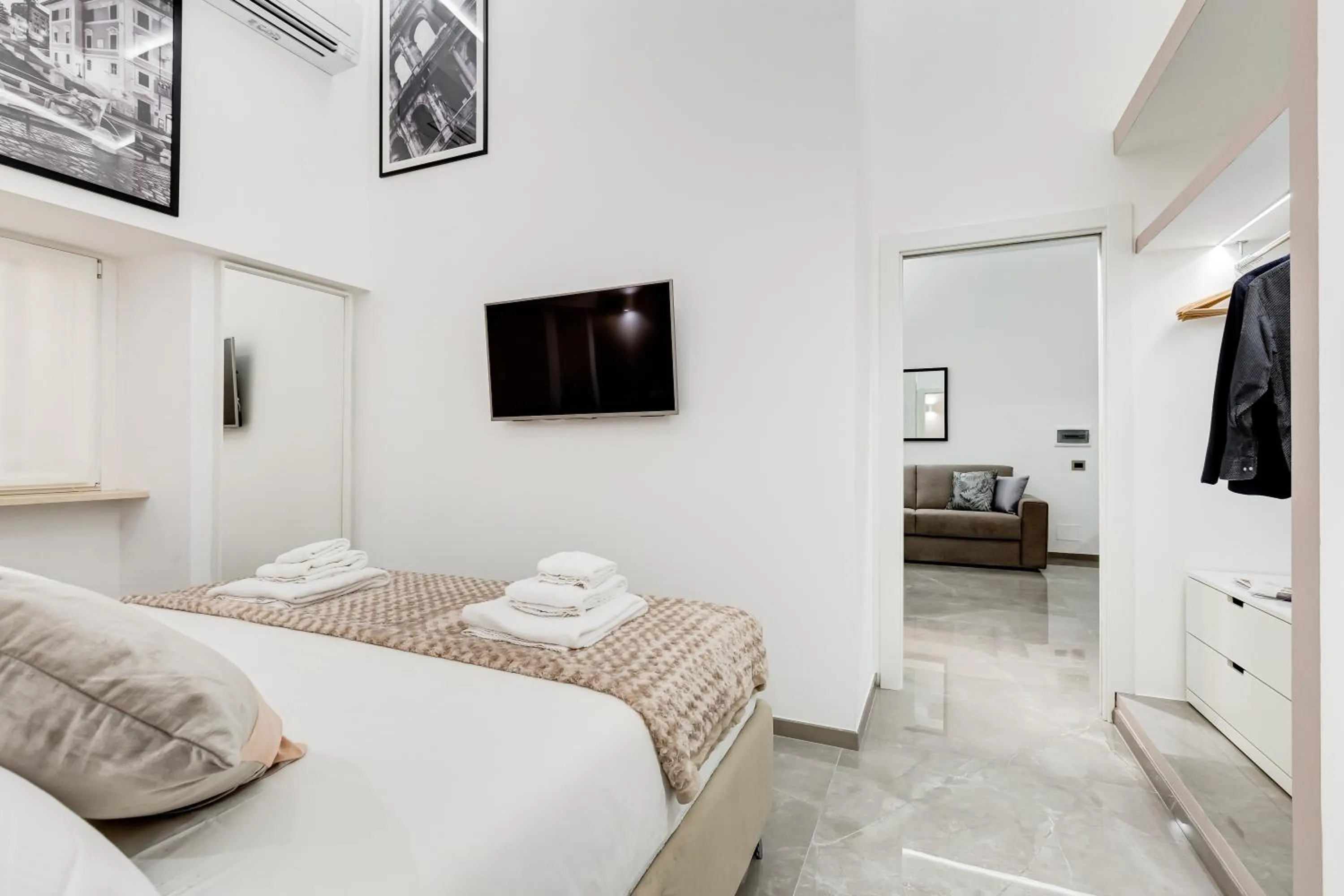Bed in UnoSeiTre - Luxury Apartment & Suite
