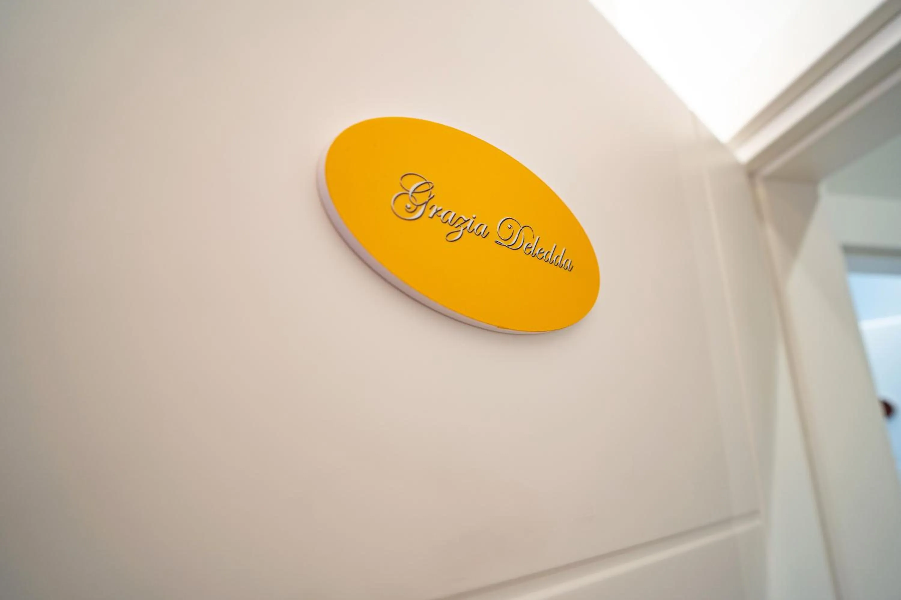 Property logo or sign in L' Angolo dei poeti - Bed and Breakfast