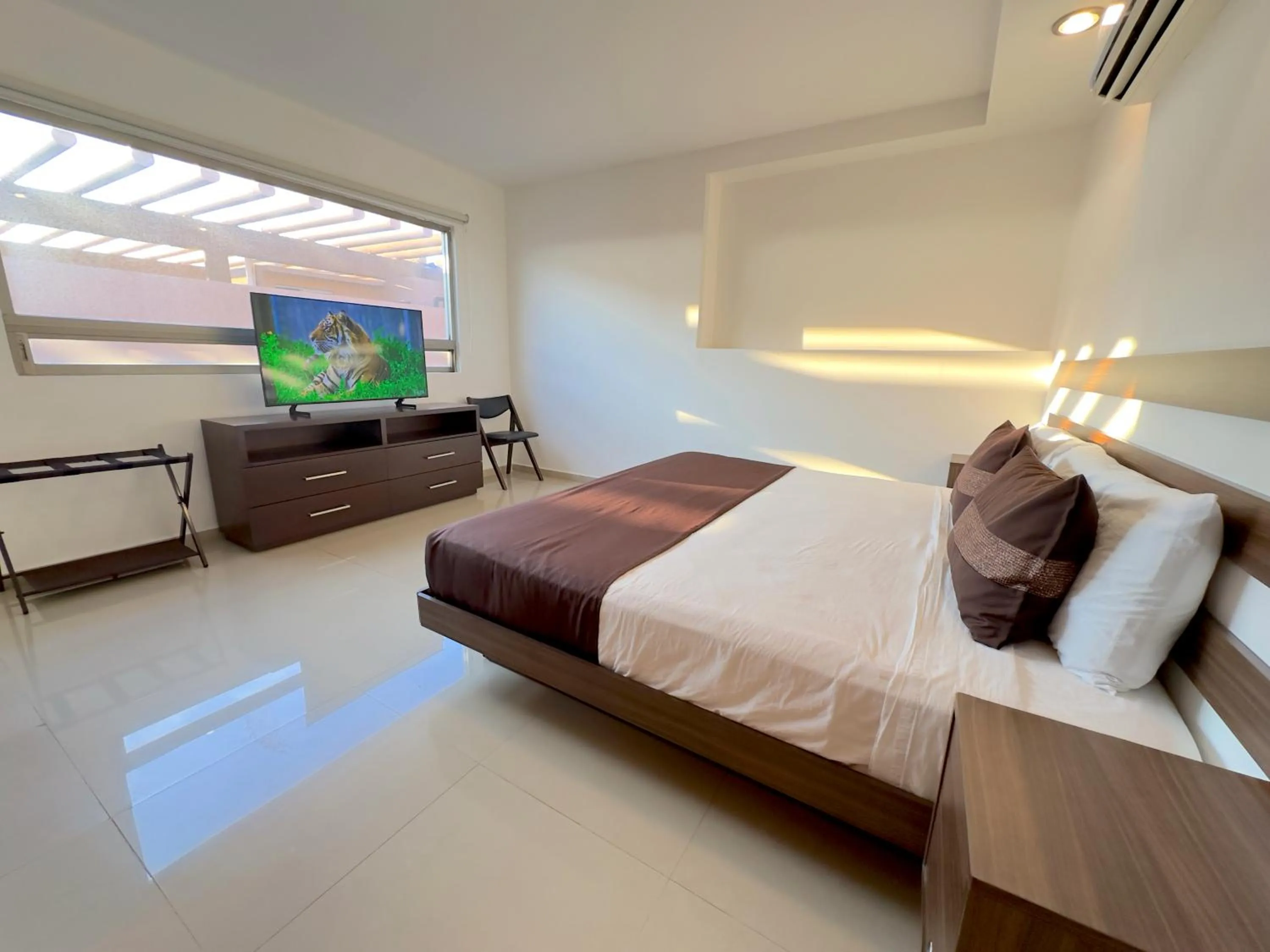 Bedroom, Bed in Topacio7 Residencial