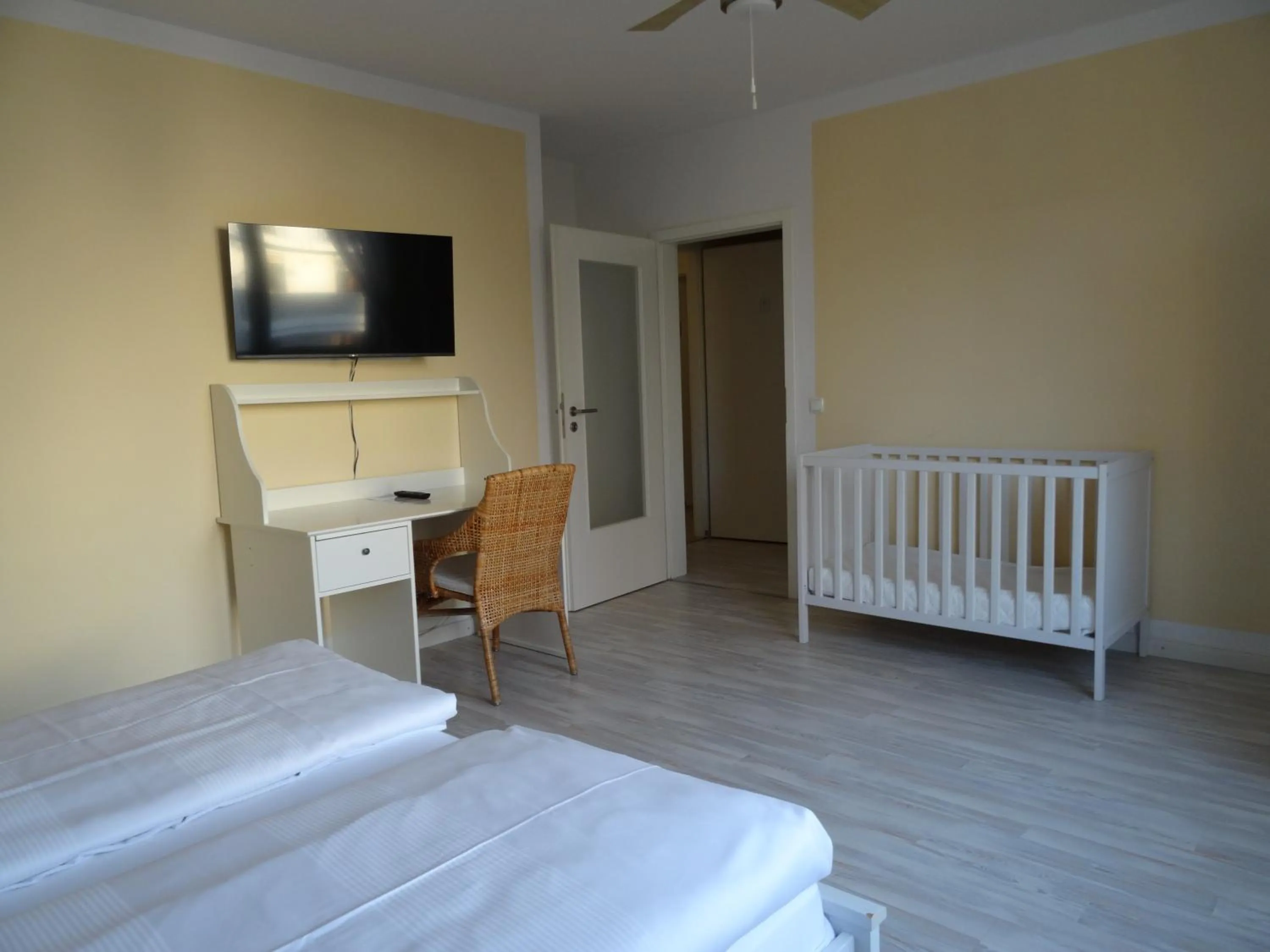 Bed in Airport Park Hotel MUC