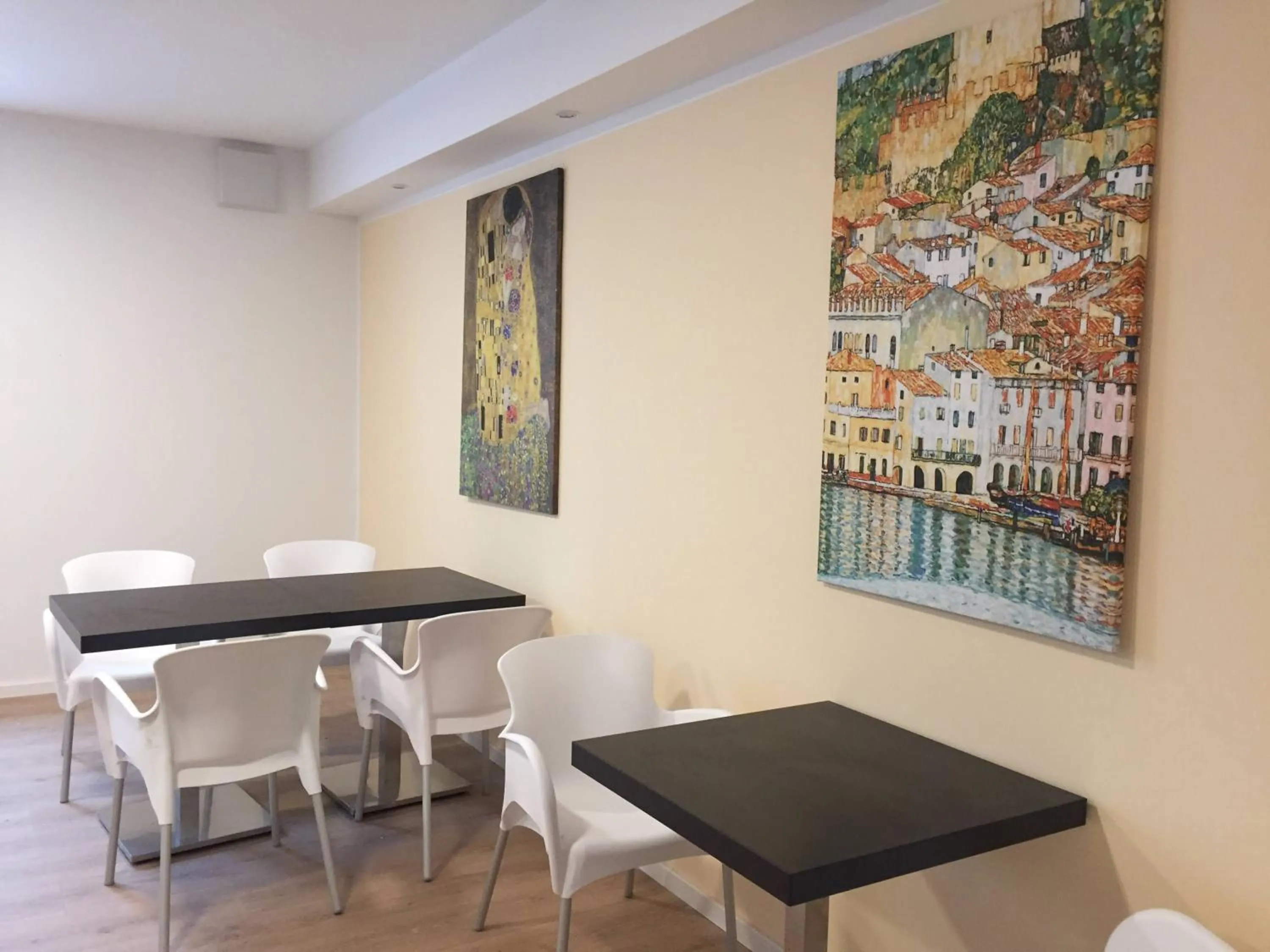 Restaurant/places to eat in Airport Park Hotel MUC