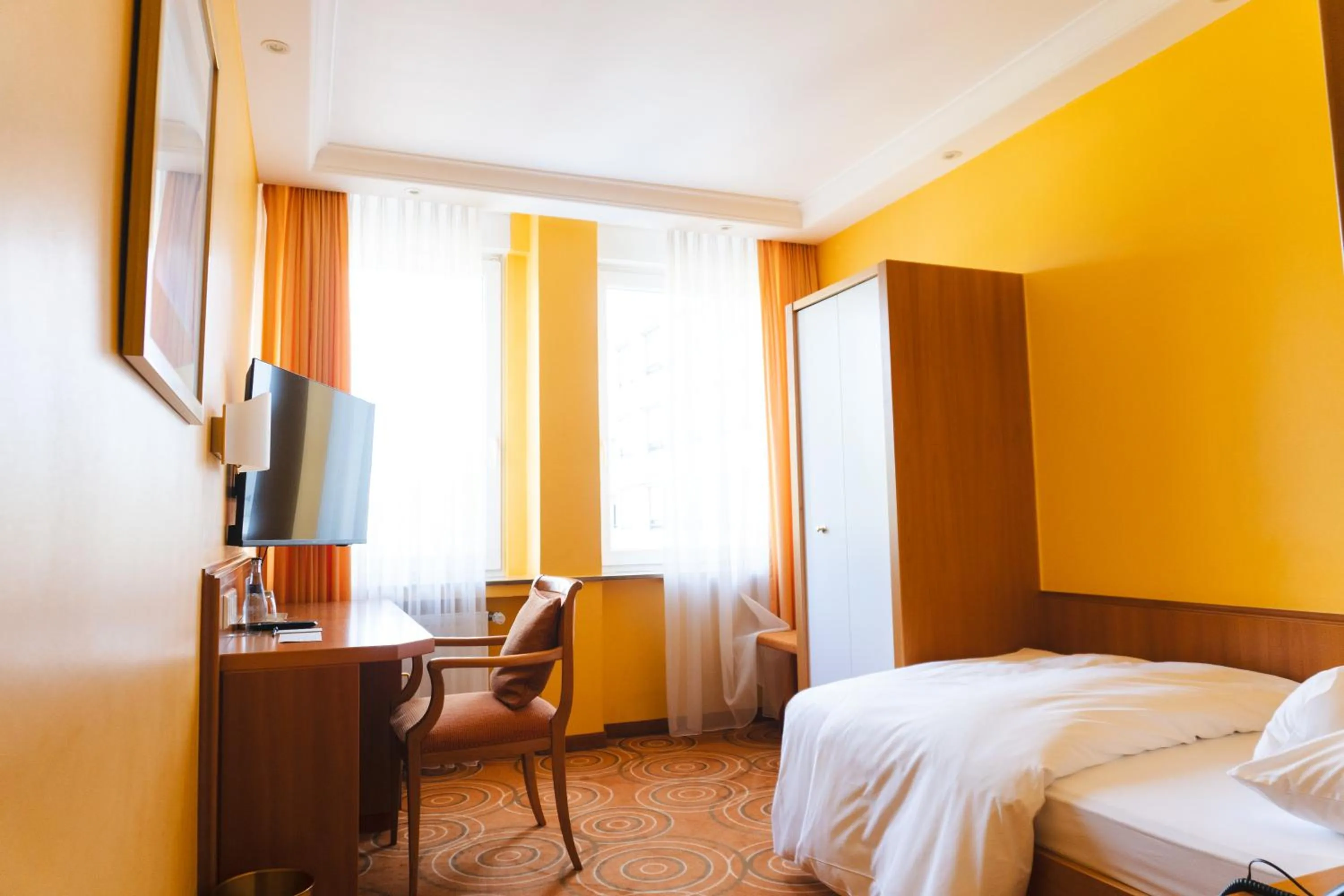 Bed in Insel-Hotel Heilbronn