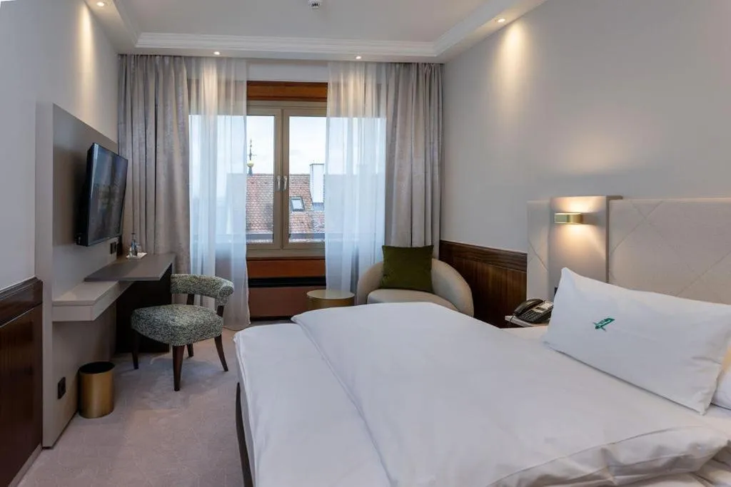 Photo of the whole room, Bed in Insel-Hotel Heilbronn