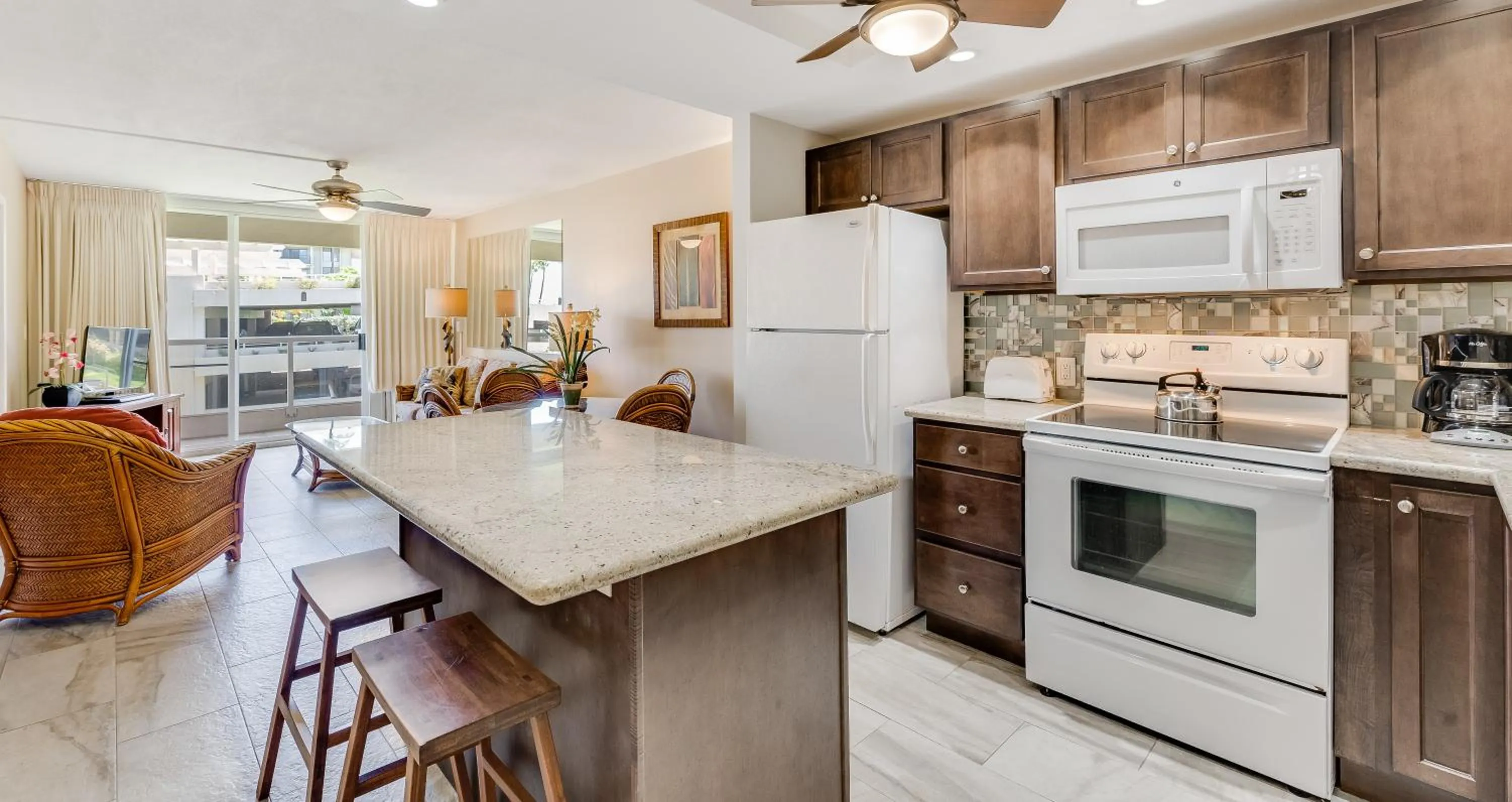 kitchen in Castle At Maui Banyan