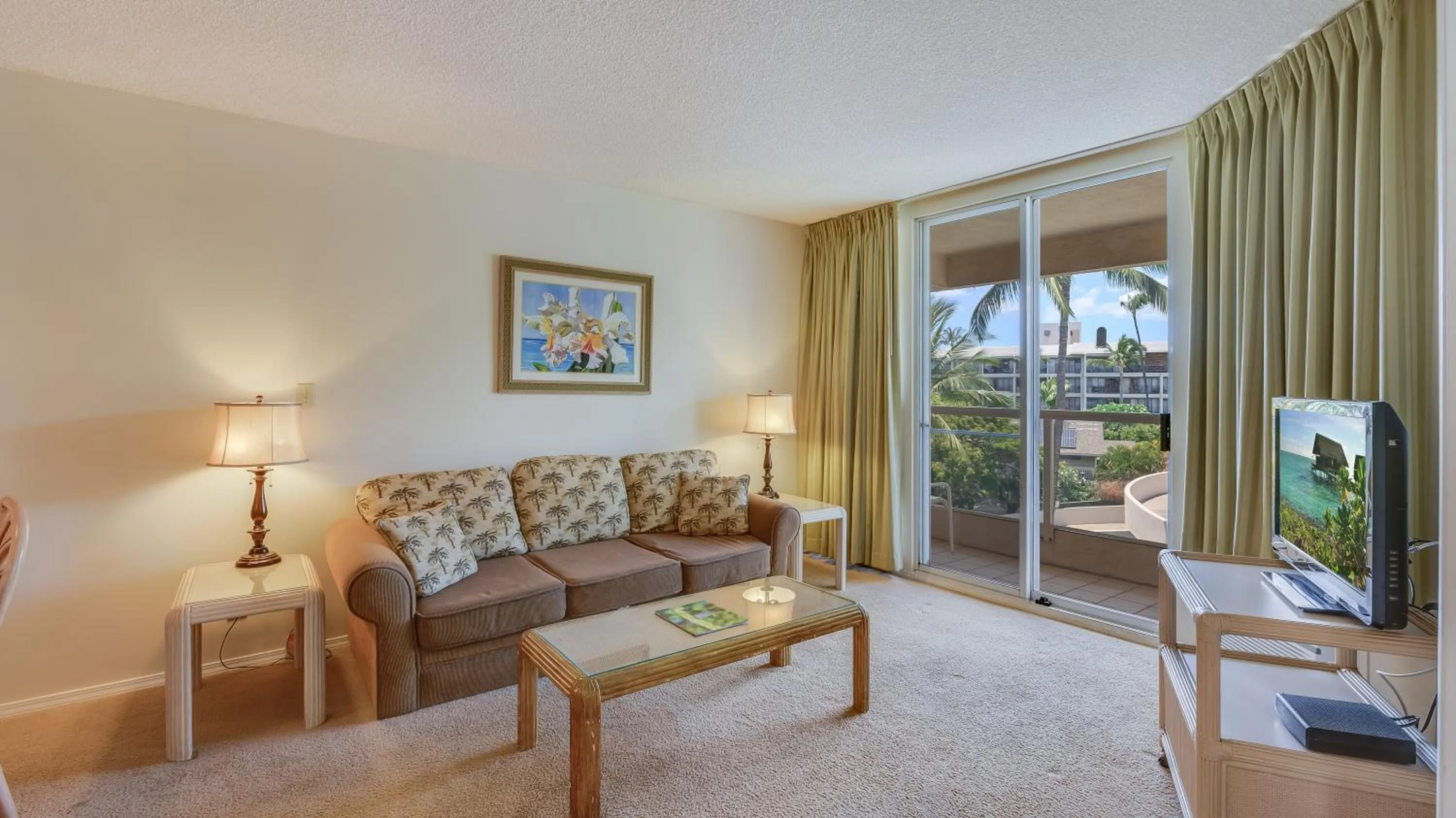 Property building in Castle At Maui Banyan