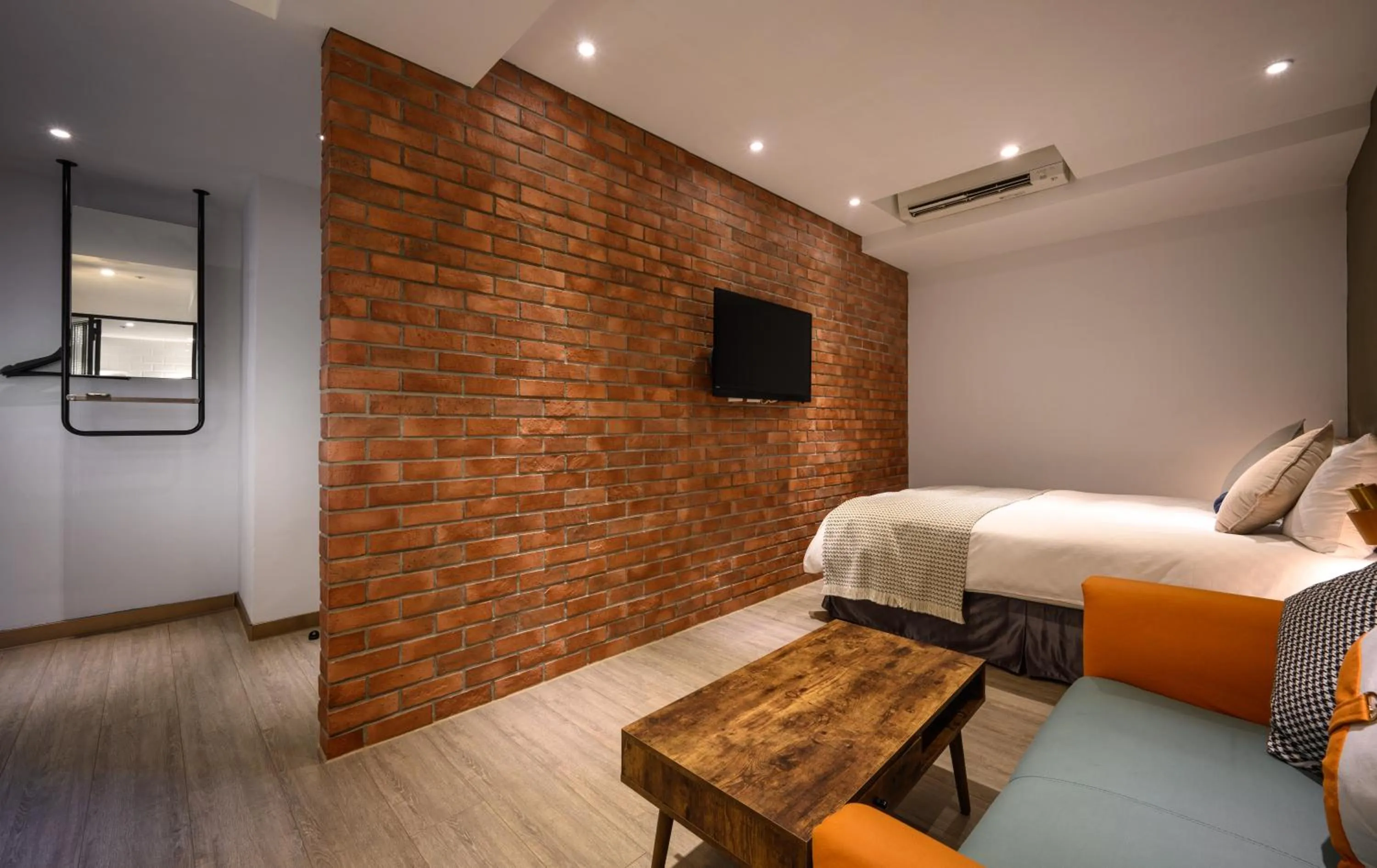 TV and multimedia, Bed in Hotel East Taichung