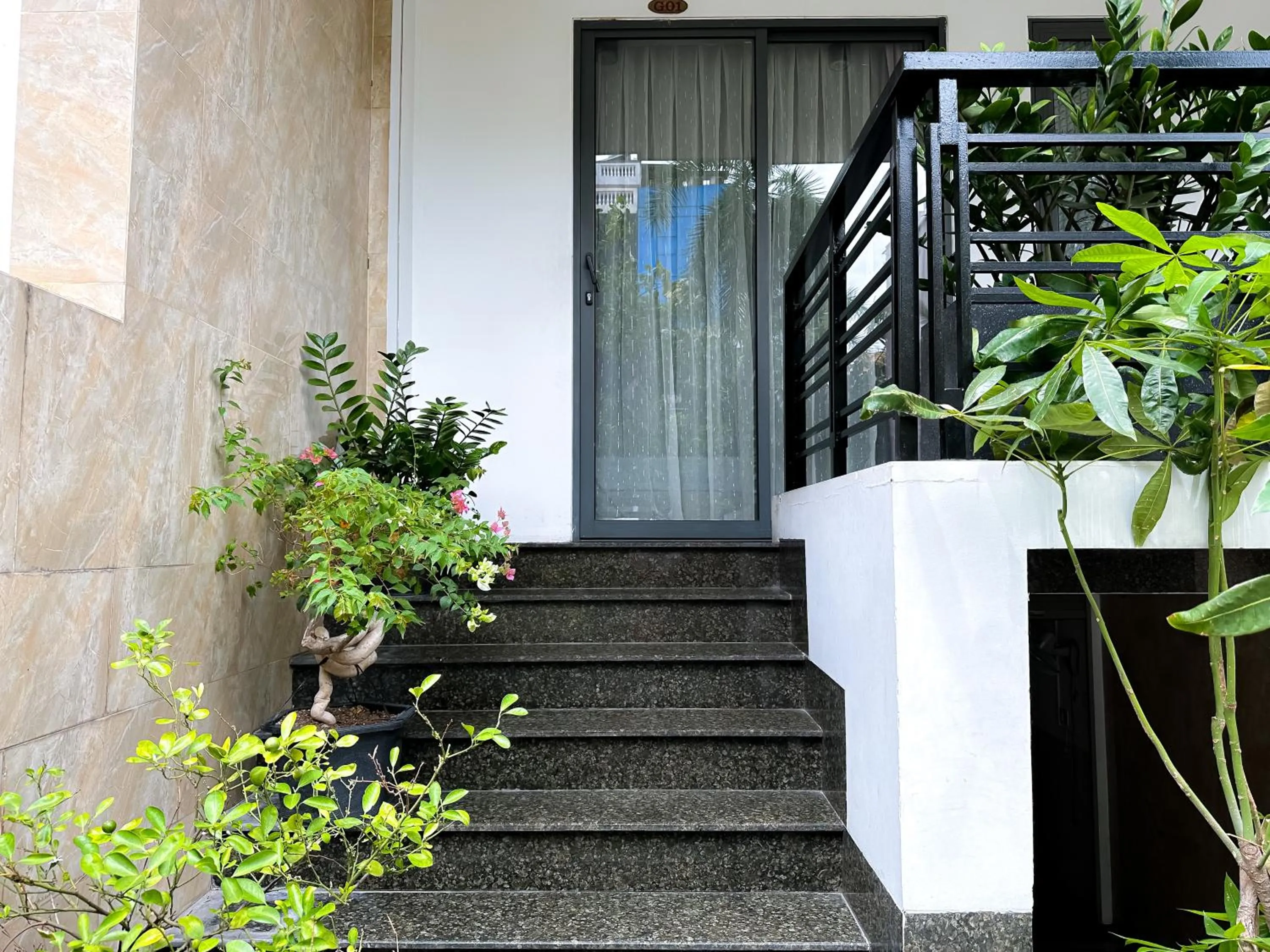 Facade/entrance in Eva Adam Hotel