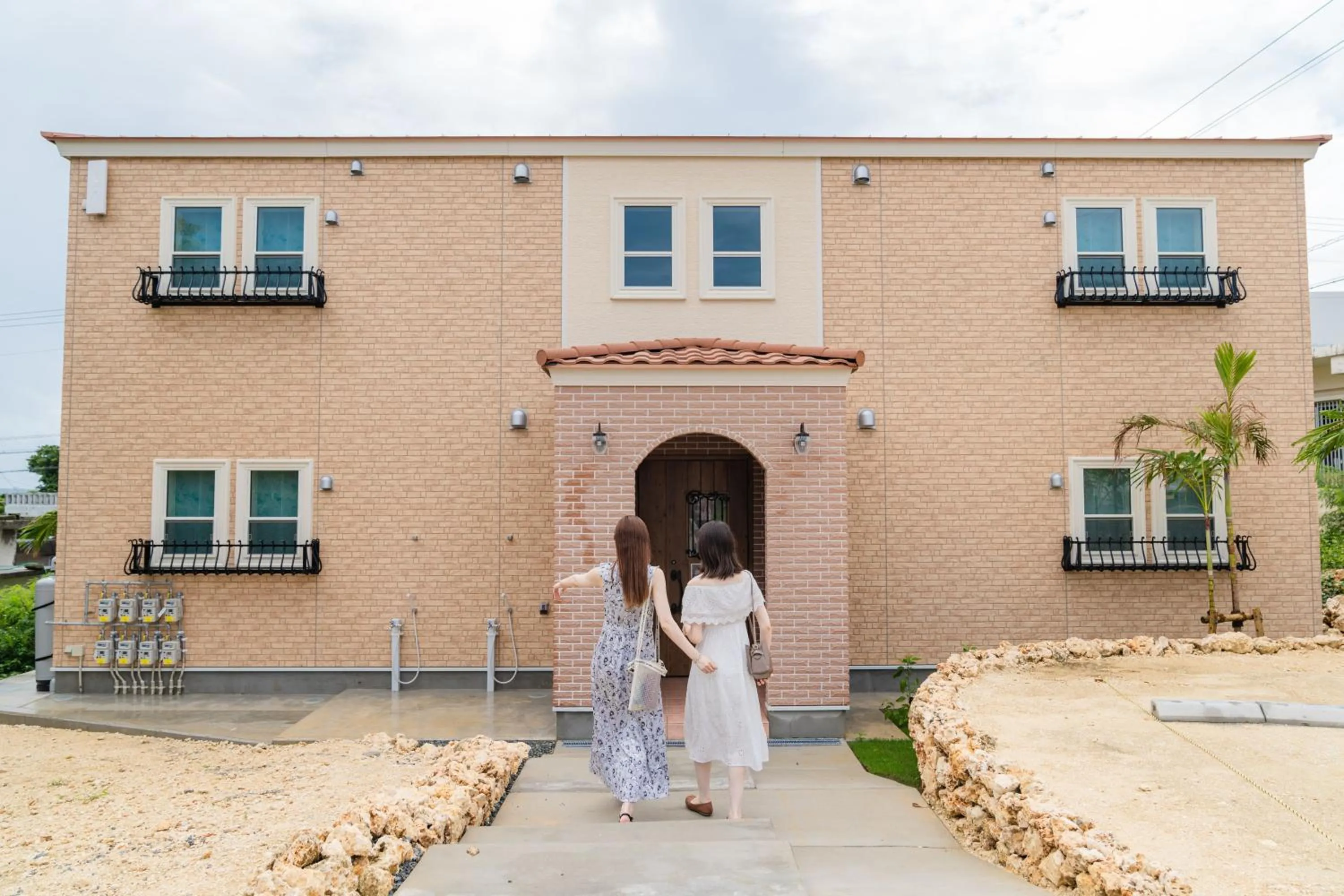 Property building in Ecot Irabu Bridge Sunset Hills