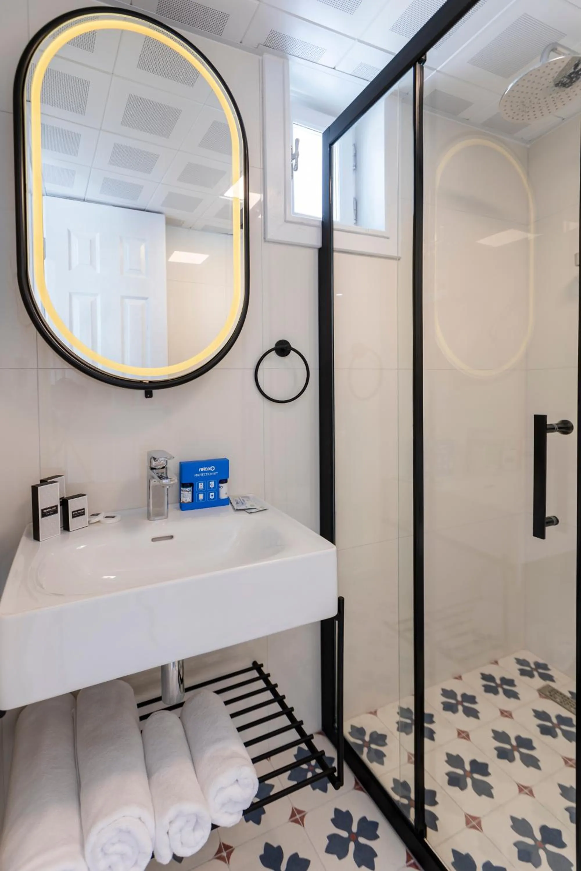 Bathroom in KIANA KALEİÇİ