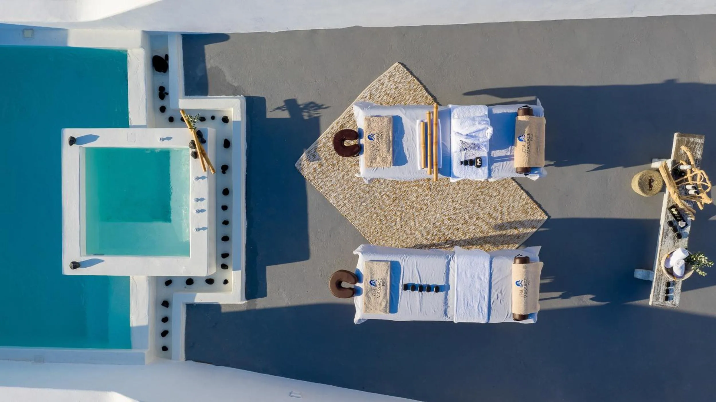 Hot Tub in Santolia Art Suites