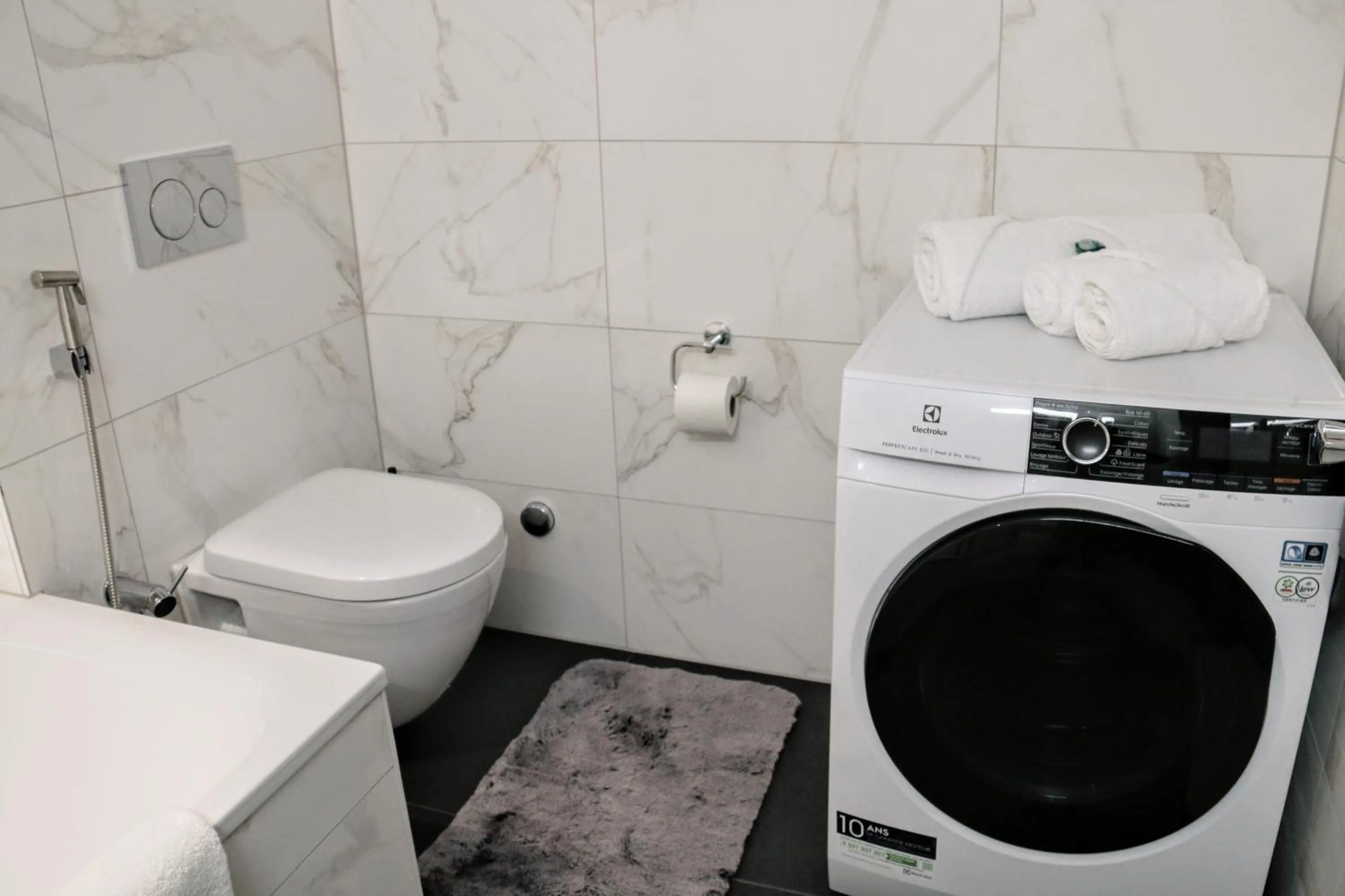 Shower in Hotel Sonne Interlaken-Matten