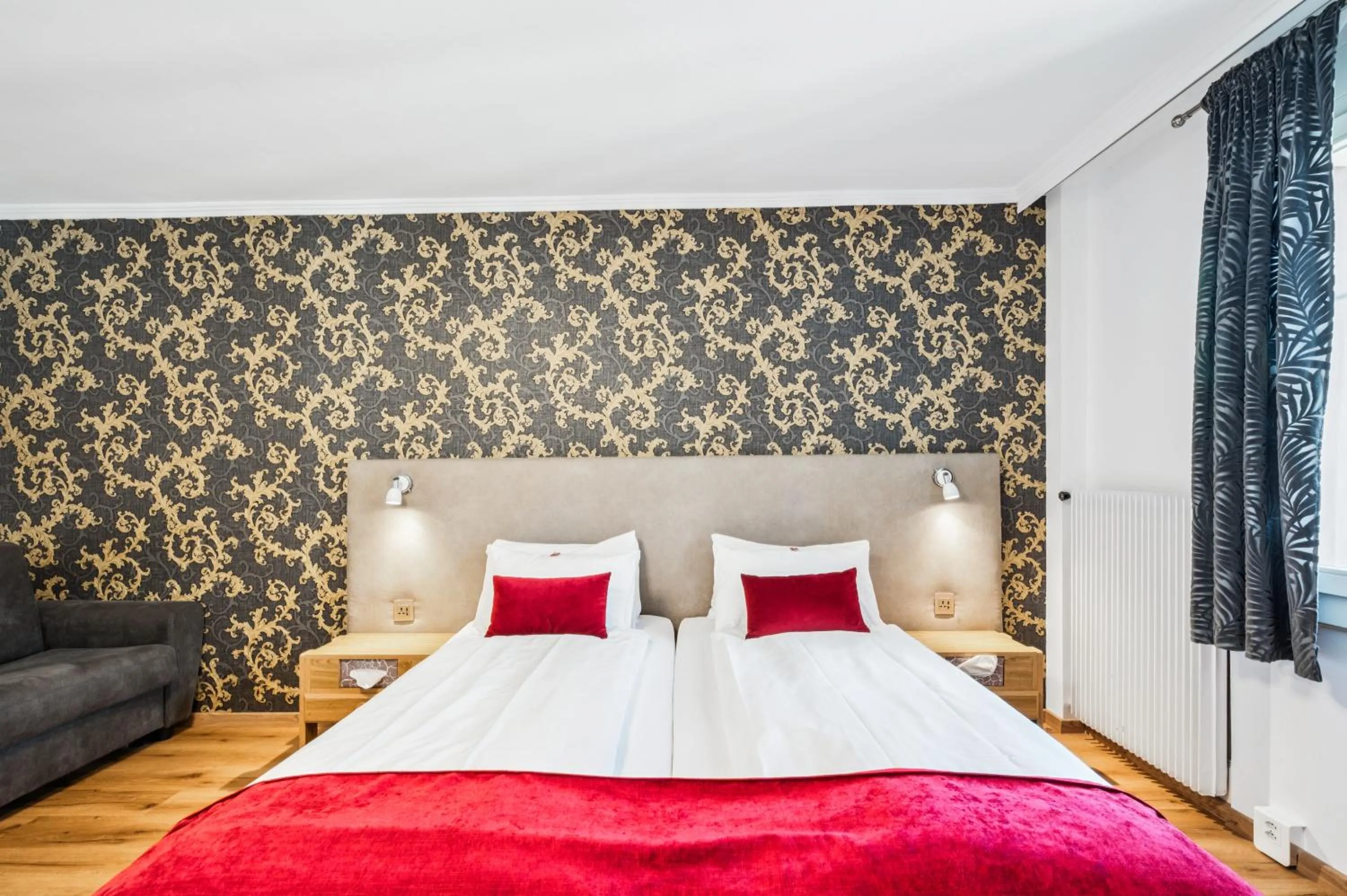 Bedroom, Bed in Hotel Sonne Interlaken-Matten