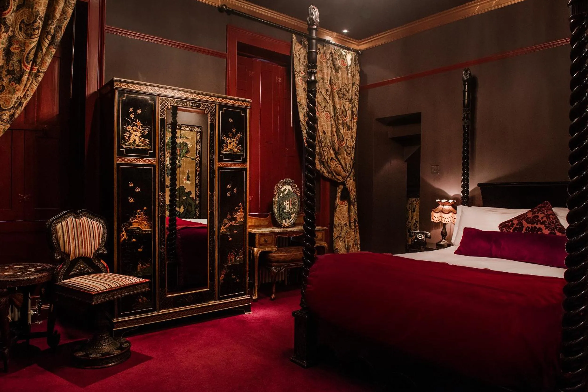 Bedroom, Bed in Newton Hall