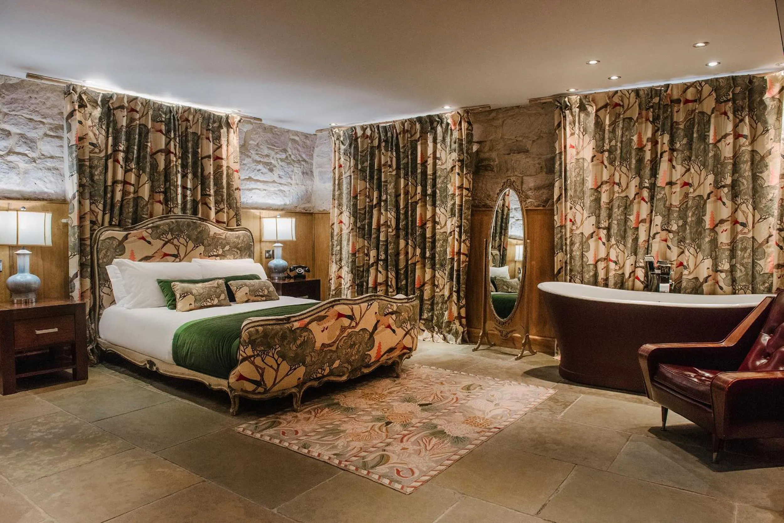 Photo of the whole room, Bed in Newton Hall