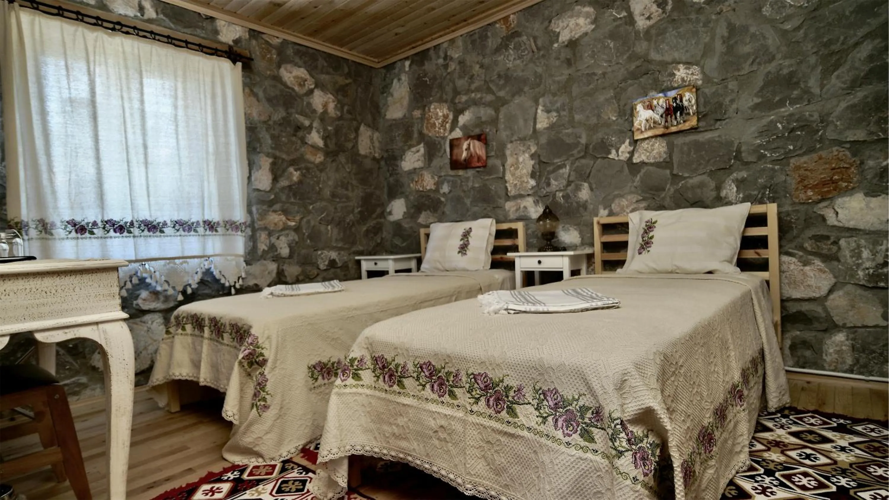 Bed in Dedehan Retreat Otel