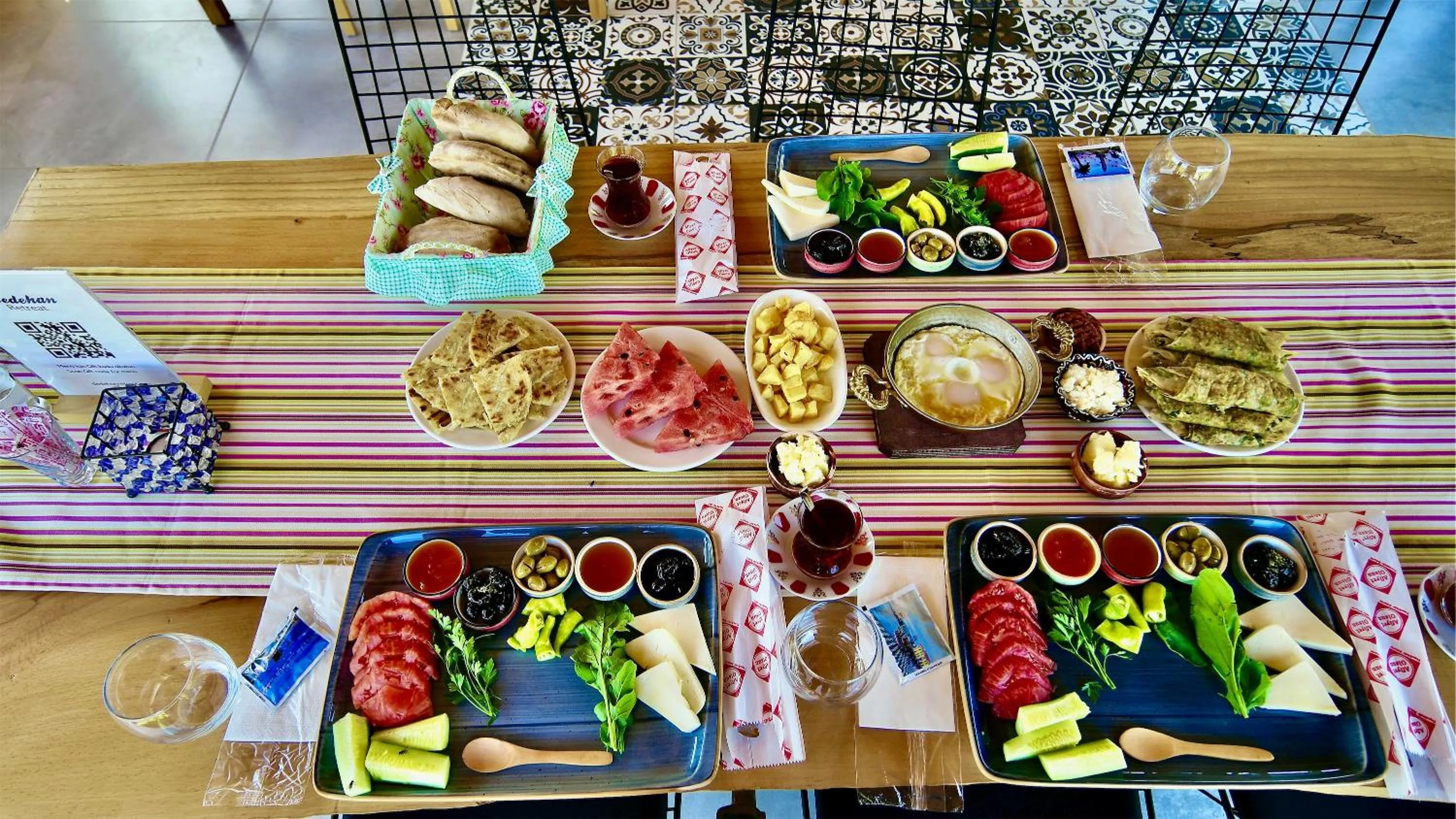 Restaurant/places to eat in Dedehan Retreat Otel