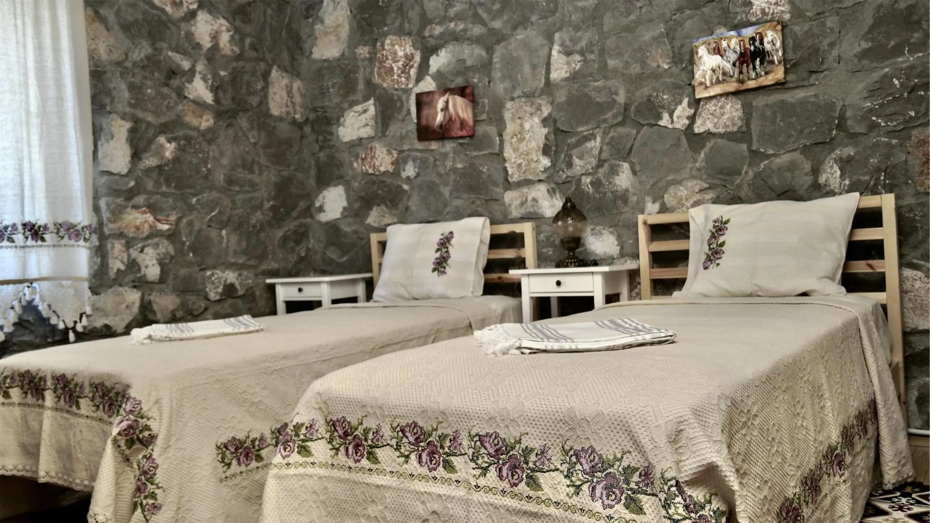 Bed in Dedehan Retreat Otel