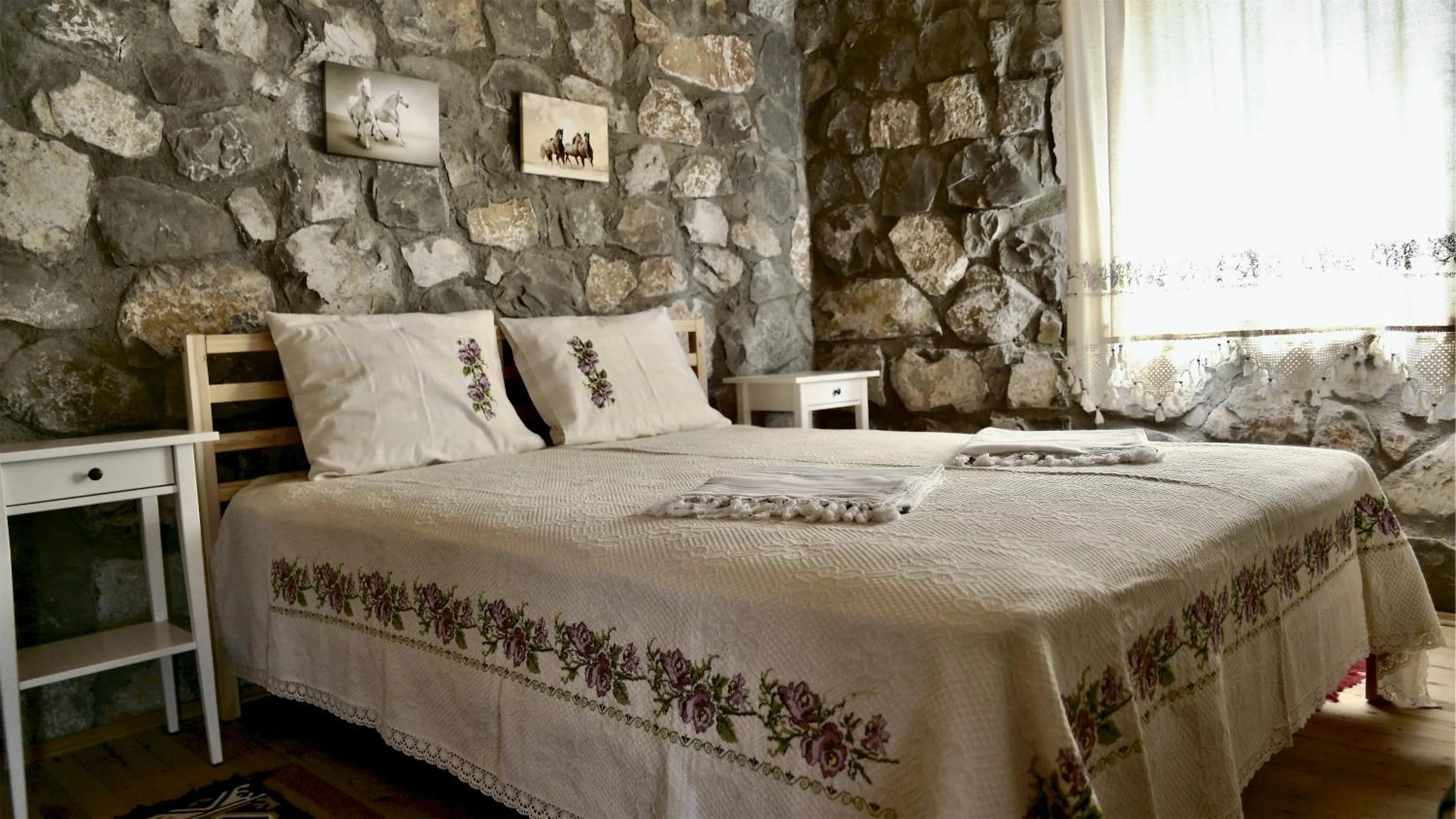 Bed in Dedehan Retreat Otel