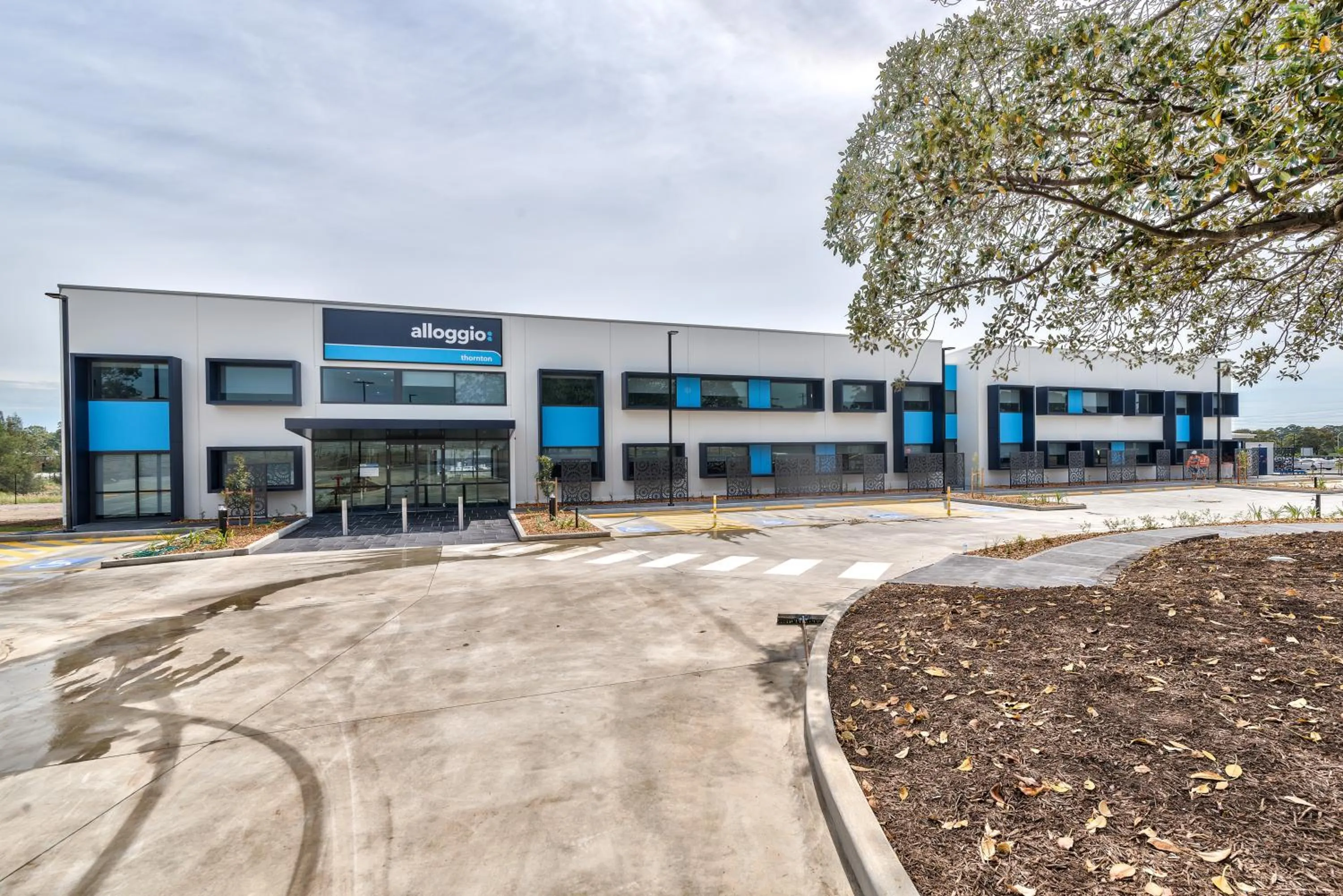 Property building in Thornton Executive Hotel