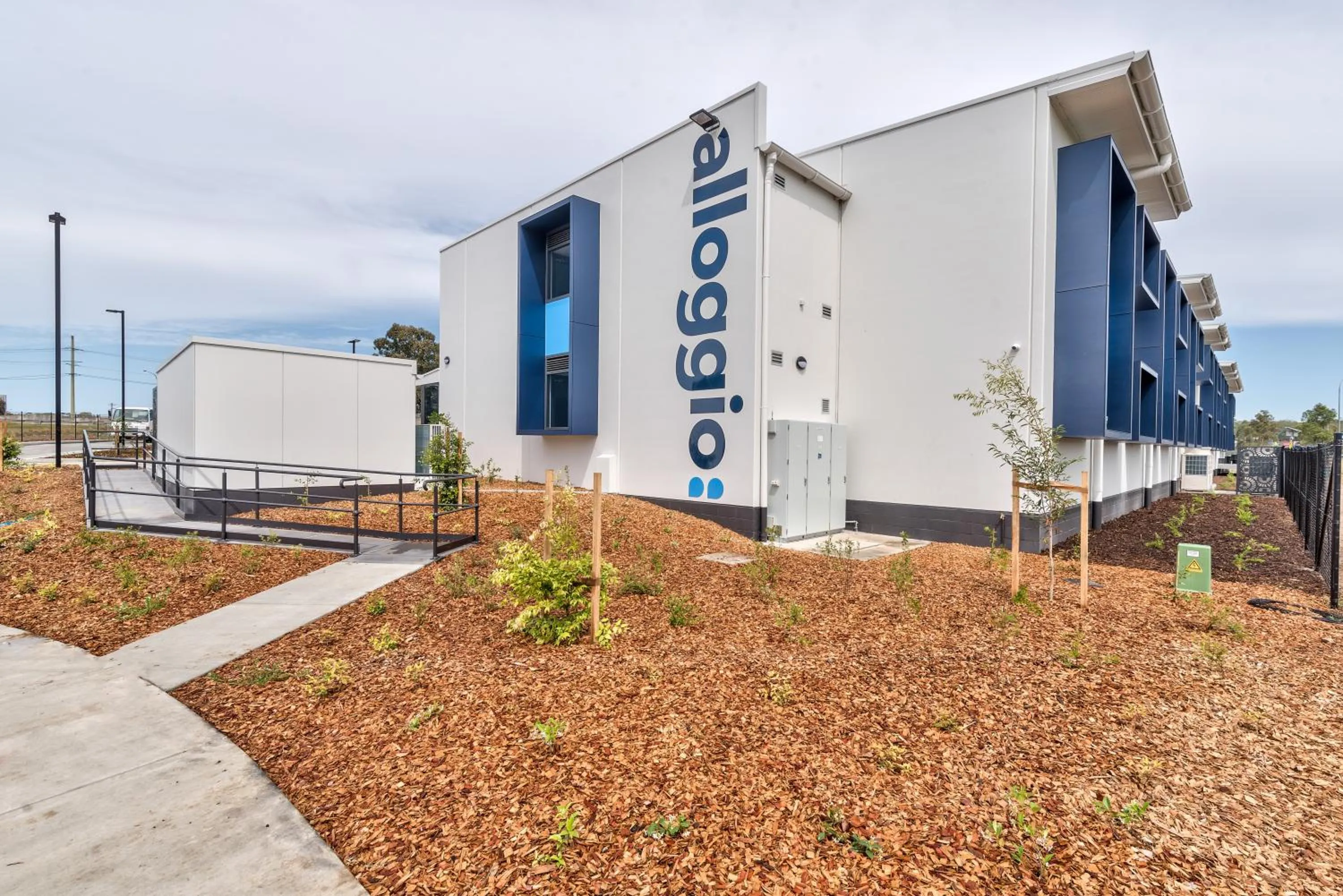 Facade/entrance in Thornton Executive Hotel