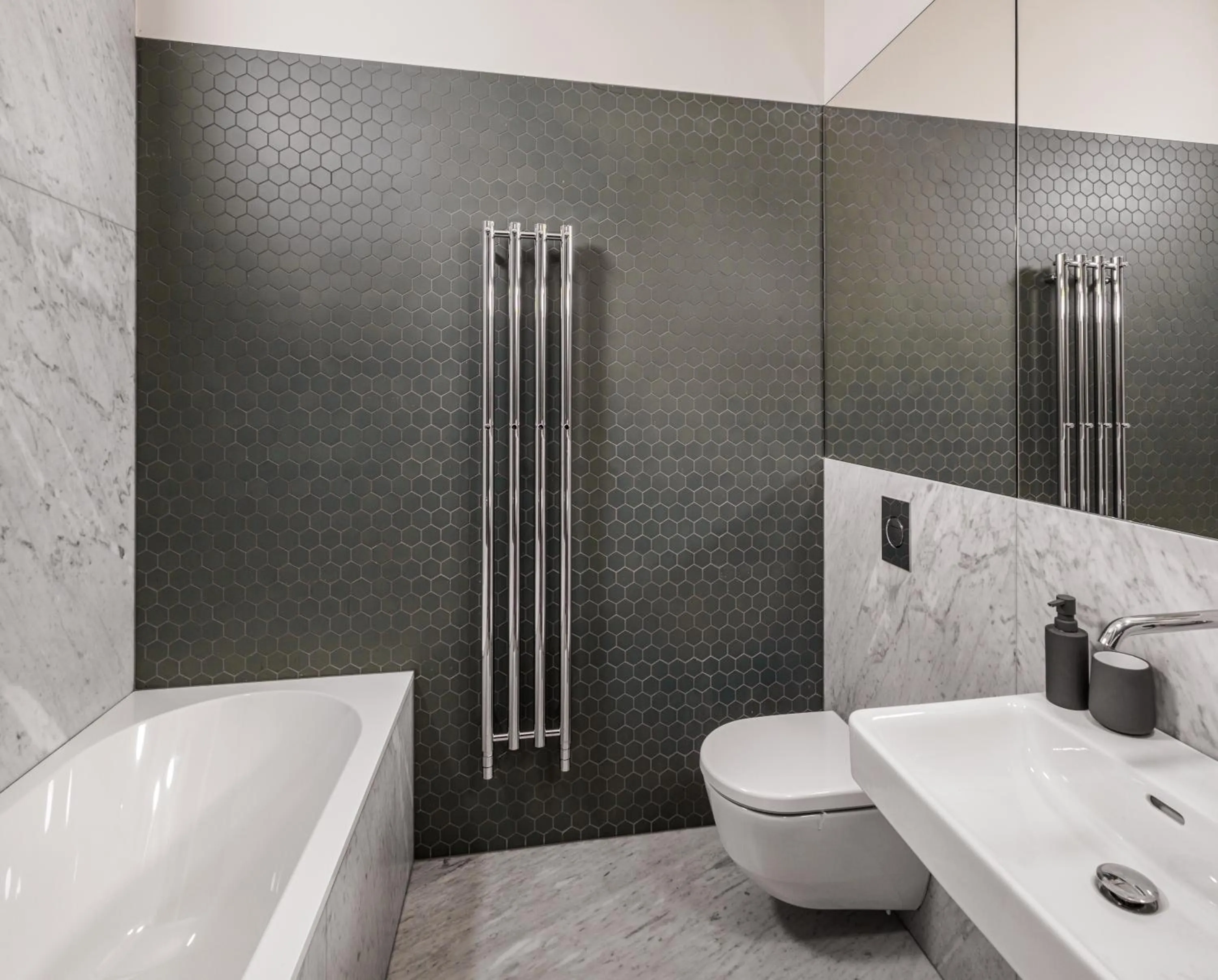 Bathroom in MN6 Luxury Suites by Adrez