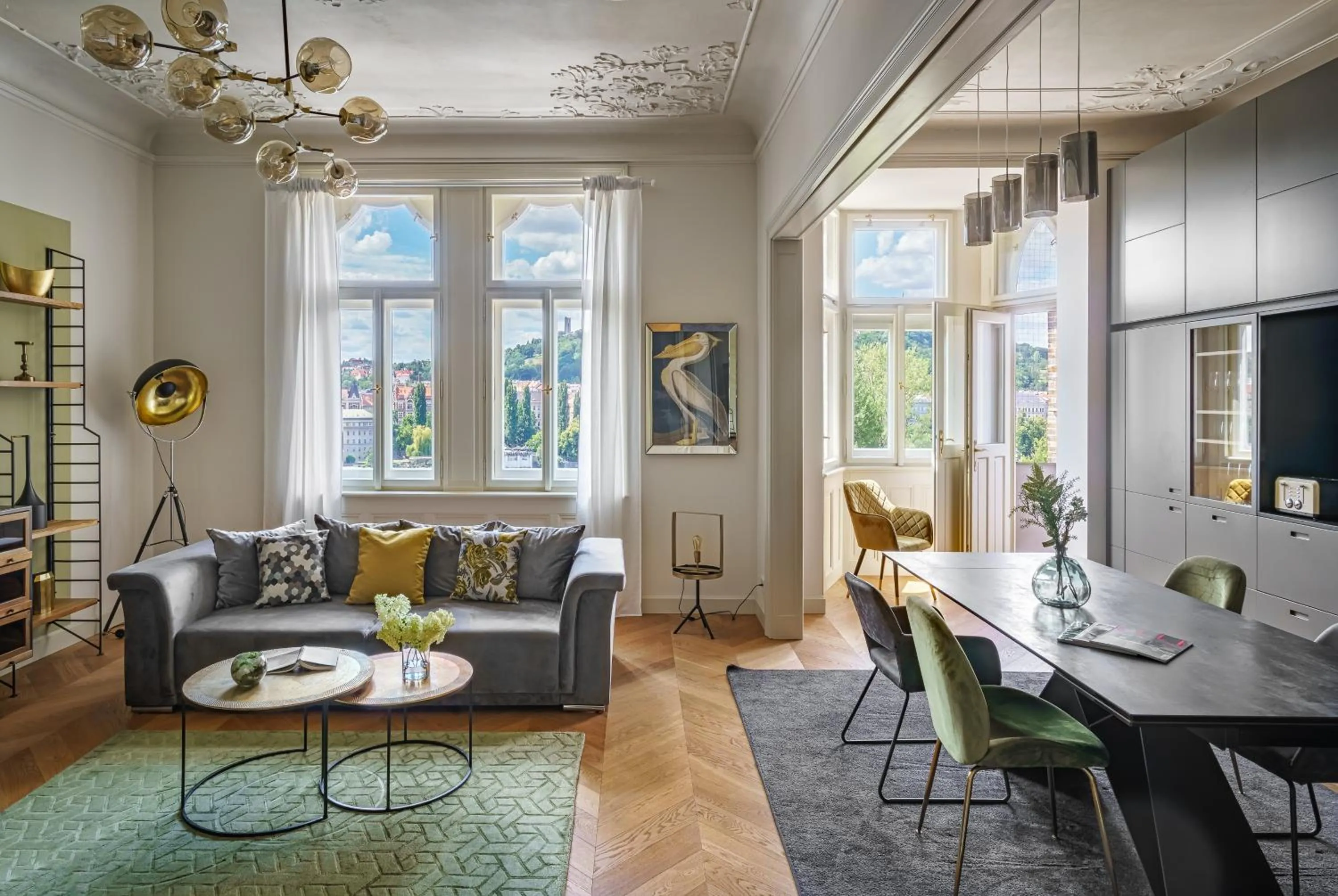 Kitchen or kitchenette in MN6 Luxury Suites by Adrez