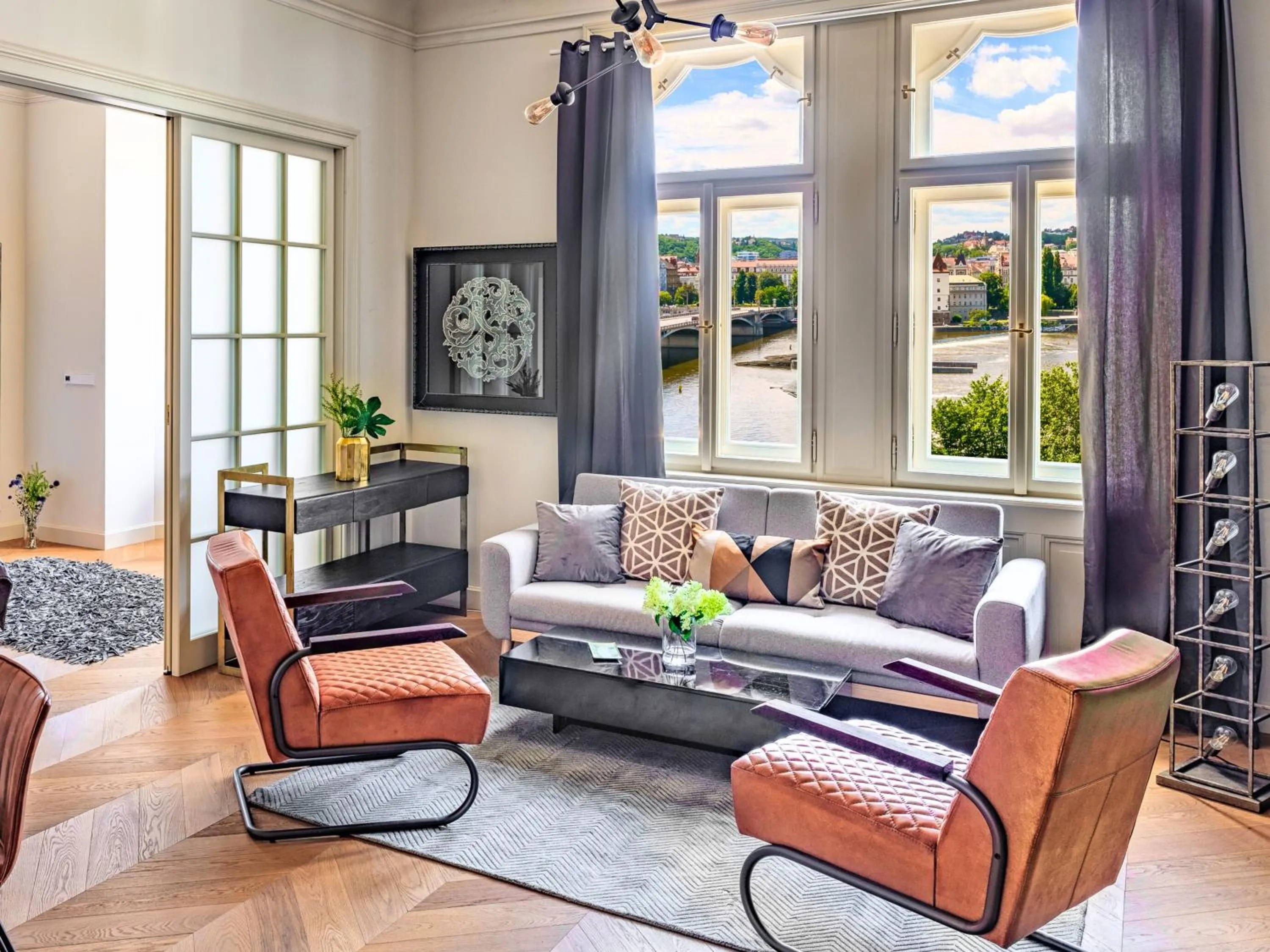 Living room in MN6 Luxury Suites by Adrez