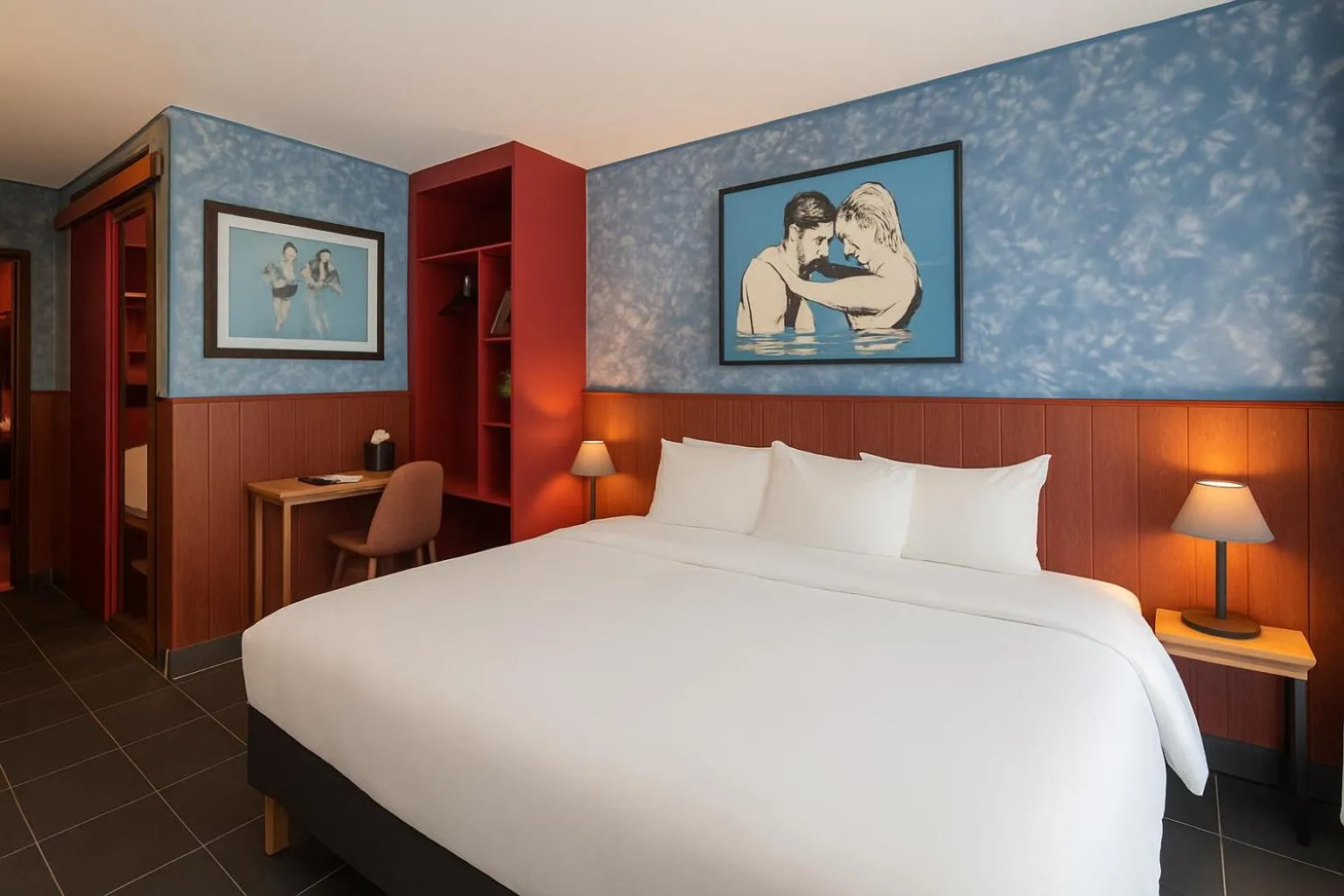 Bed in Walled off Hotel Paris