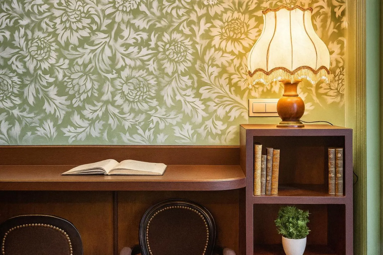 Lobby or reception in Walled off Hotel Paris