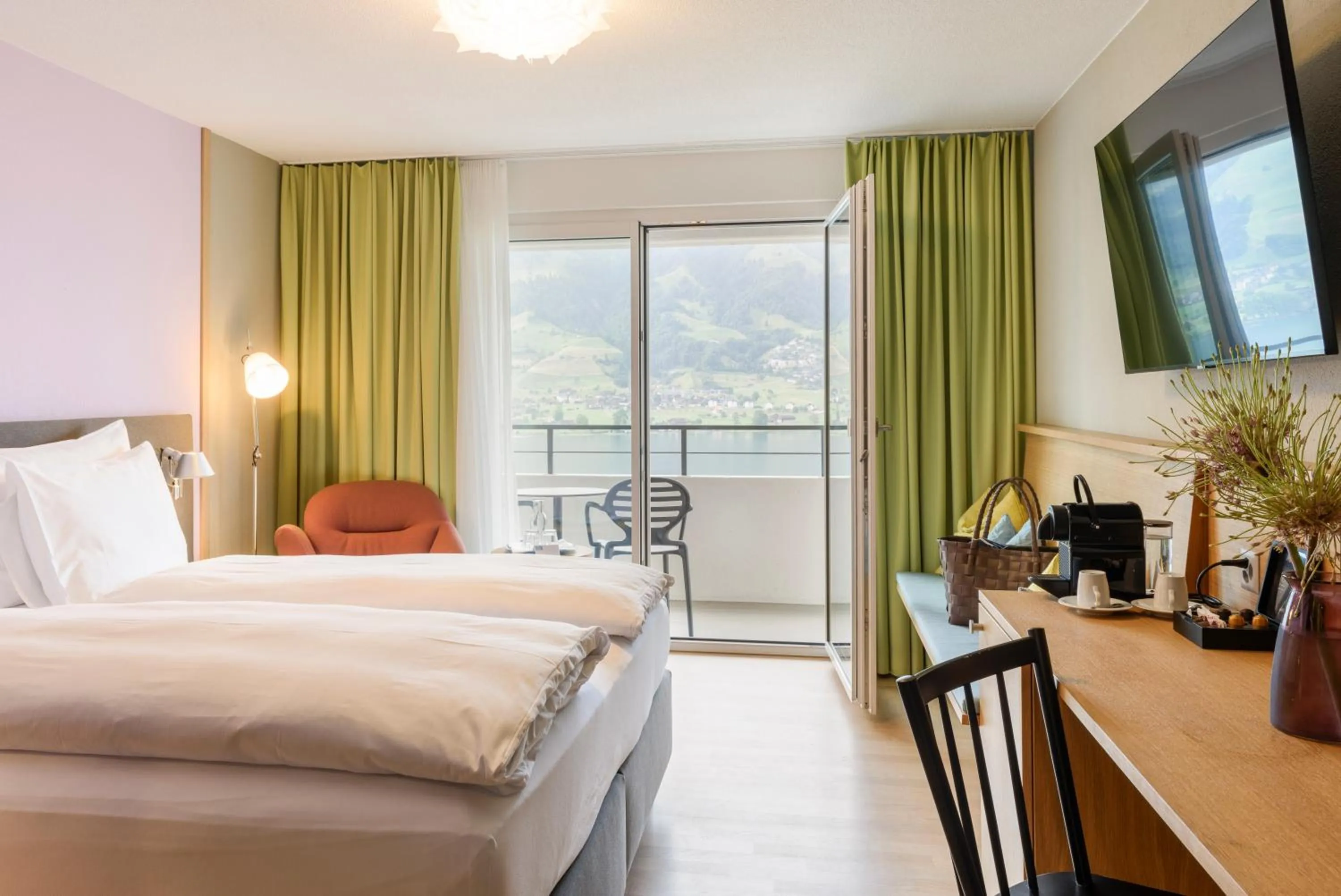 View (from property/room), Bed in Seehotel Wilerbad Spa & Seminar