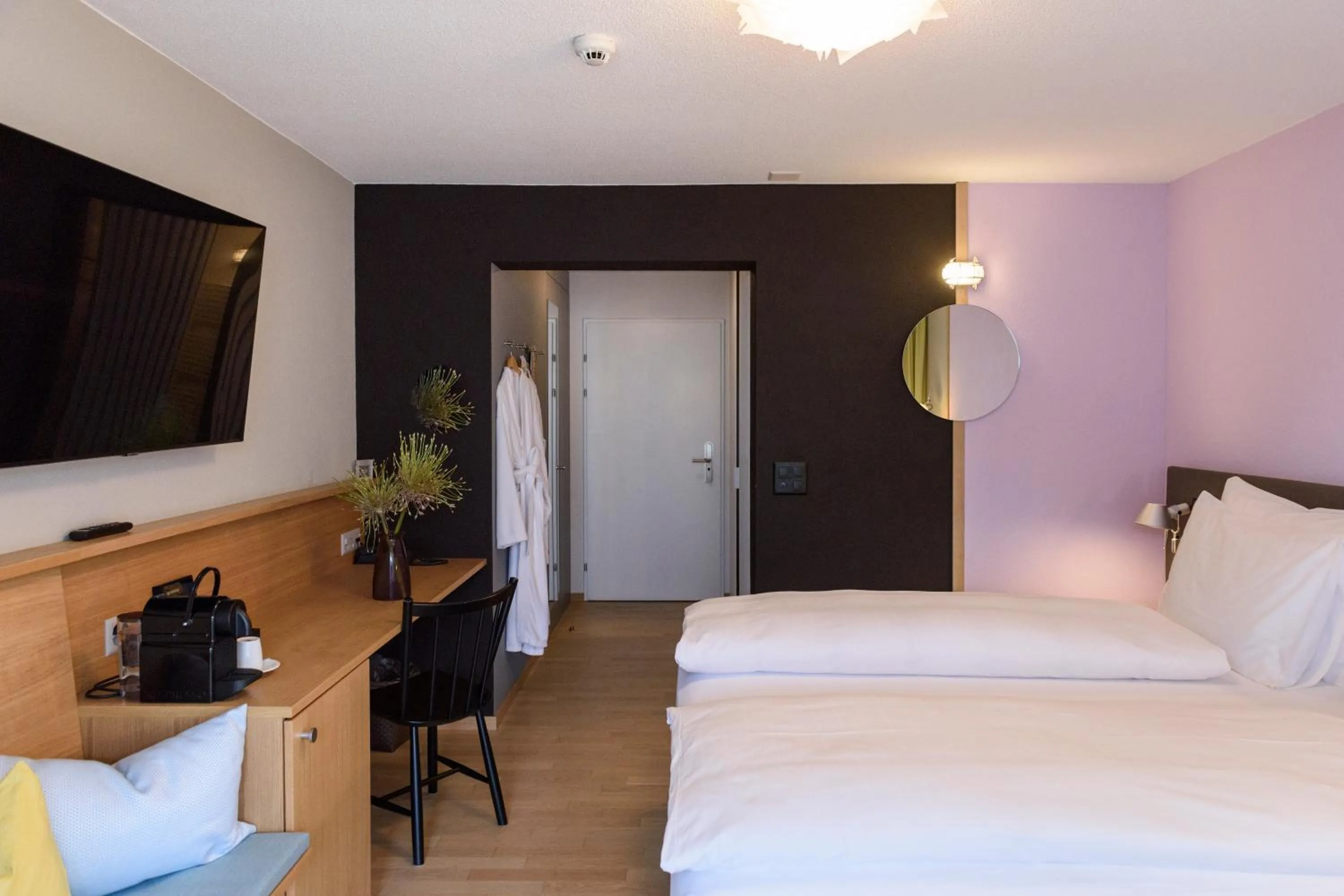 Photo of the whole room, Bed in Seehotel Wilerbad Spa & Seminar